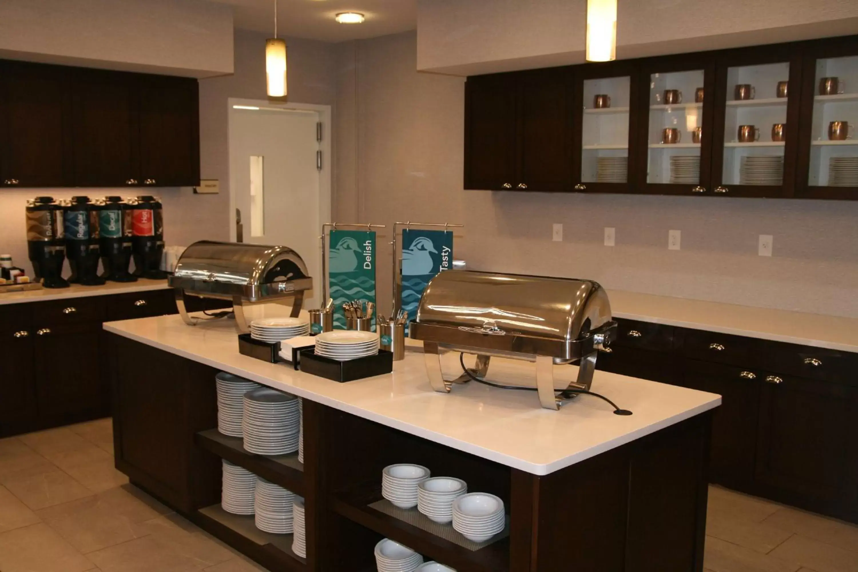 Dining area in Homewood Suites By Hilton Allentown Bethlehem Center Valley