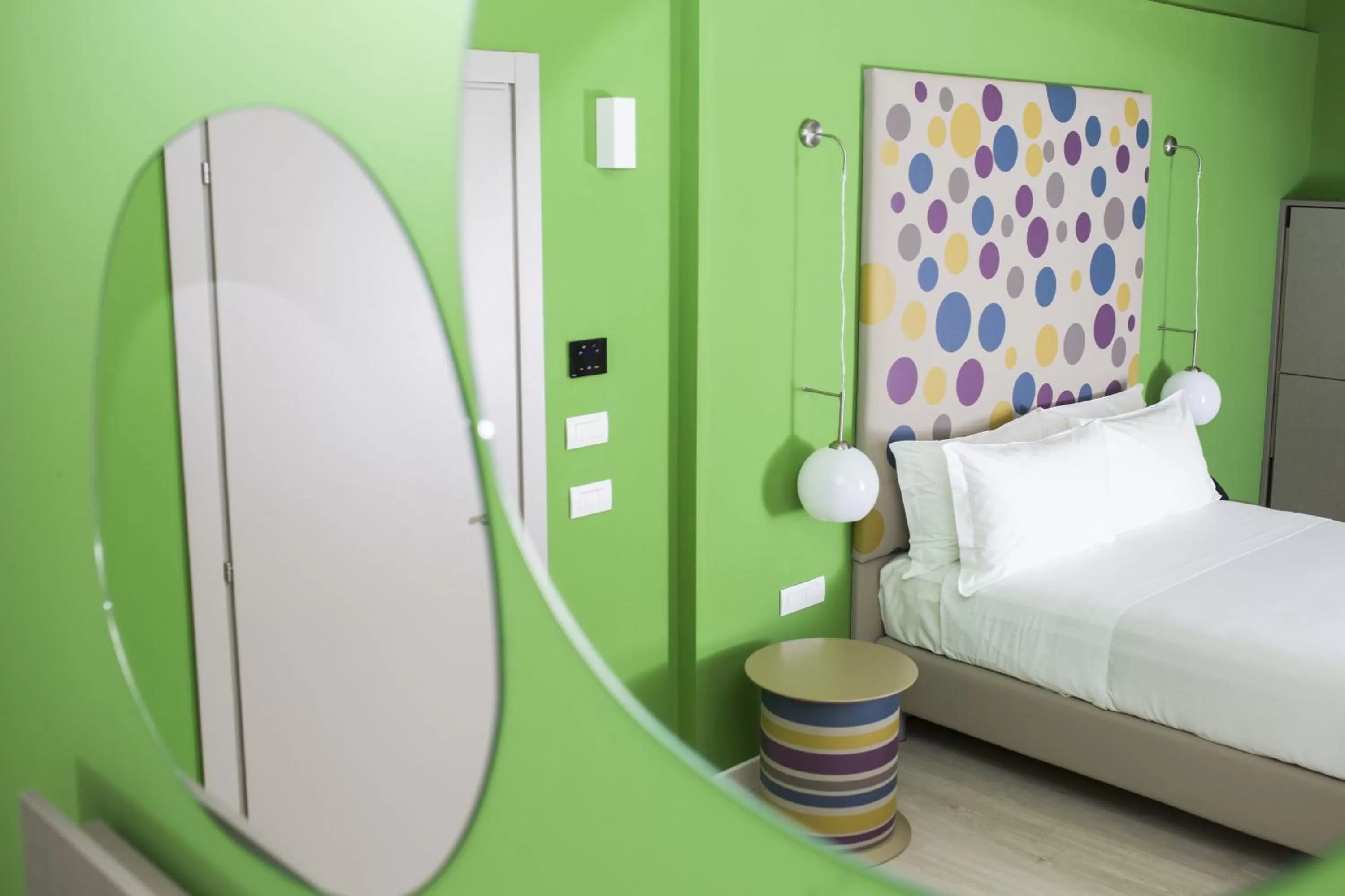 Photo of the whole room, Bed in Diamante MHotel