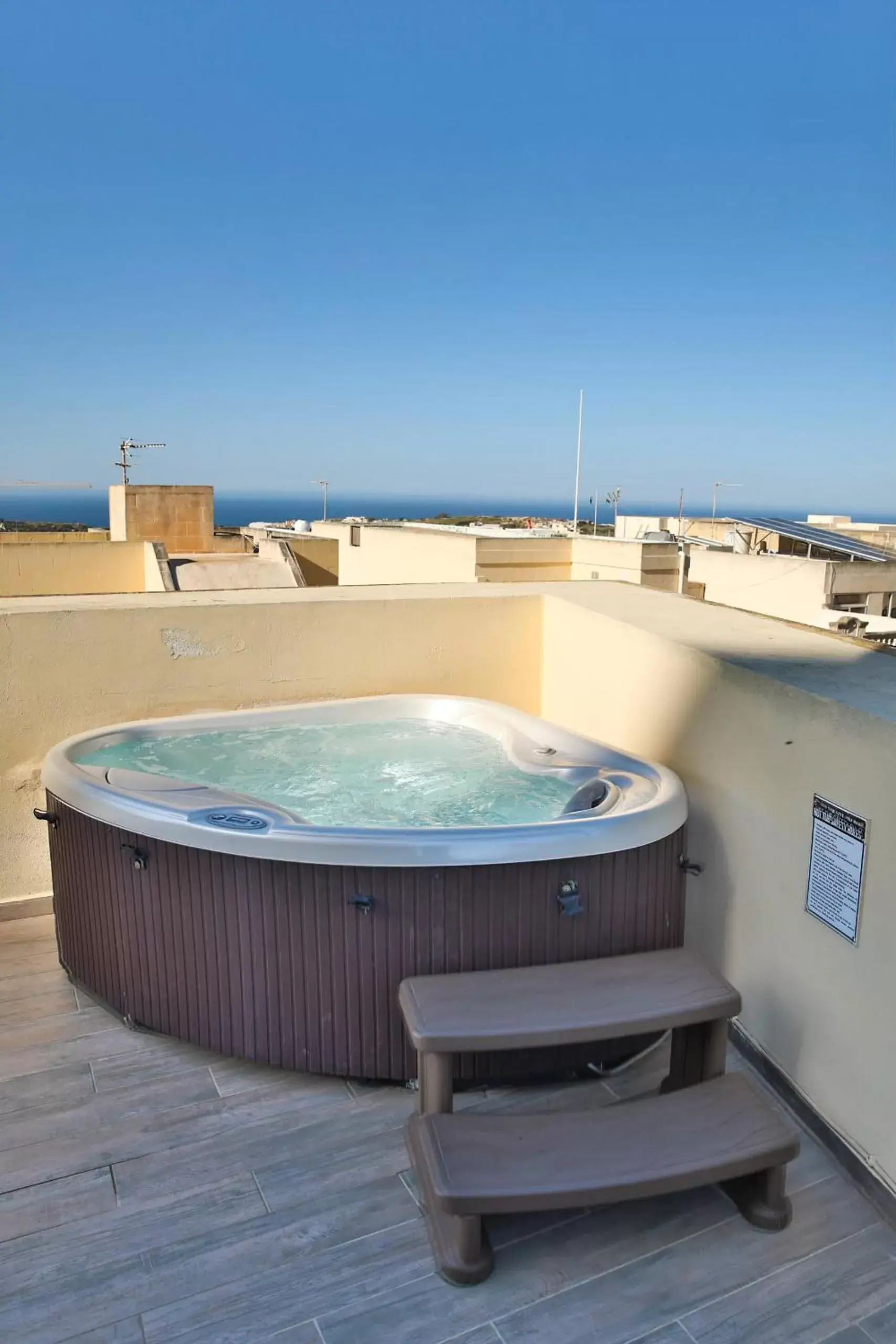 Hot Tub in Quaint Boutique Hotel Nadur