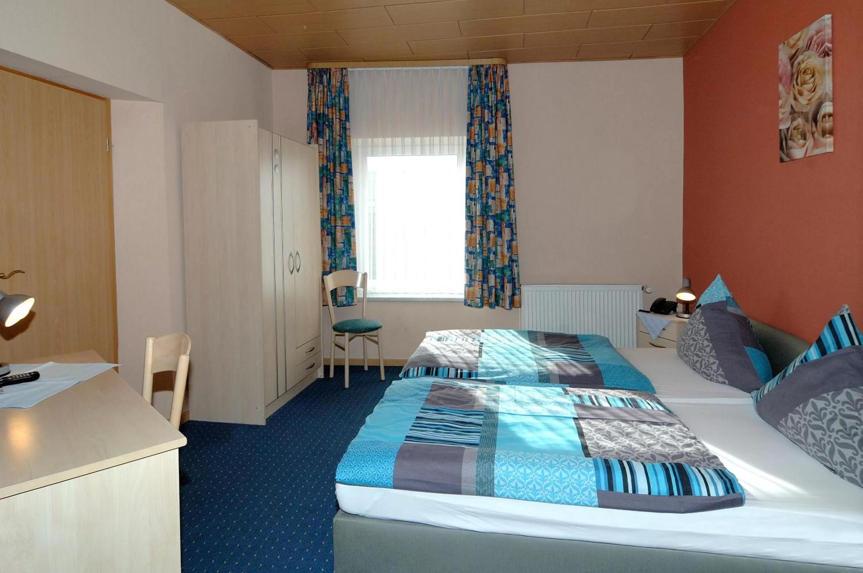 Bed in Gasthof zum Siegburger