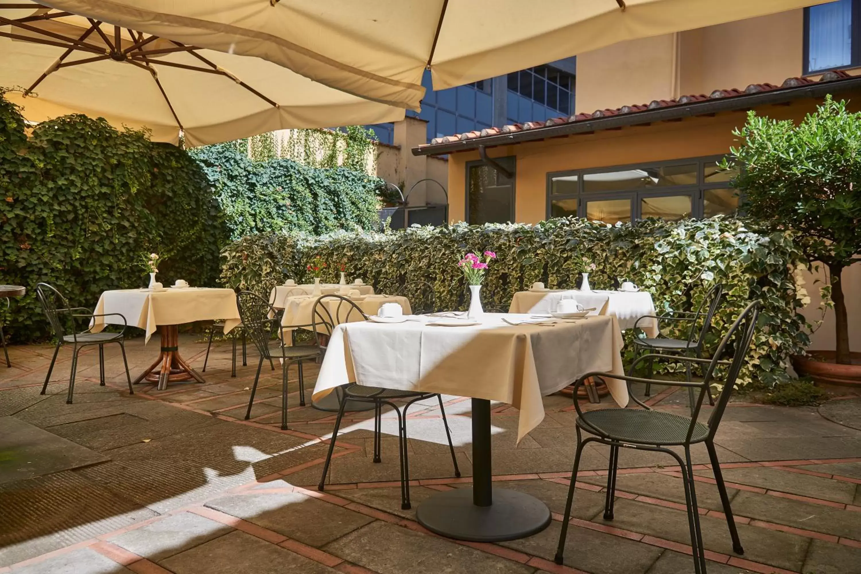 Restaurant/places to eat in Grand Hotel Adriatico
