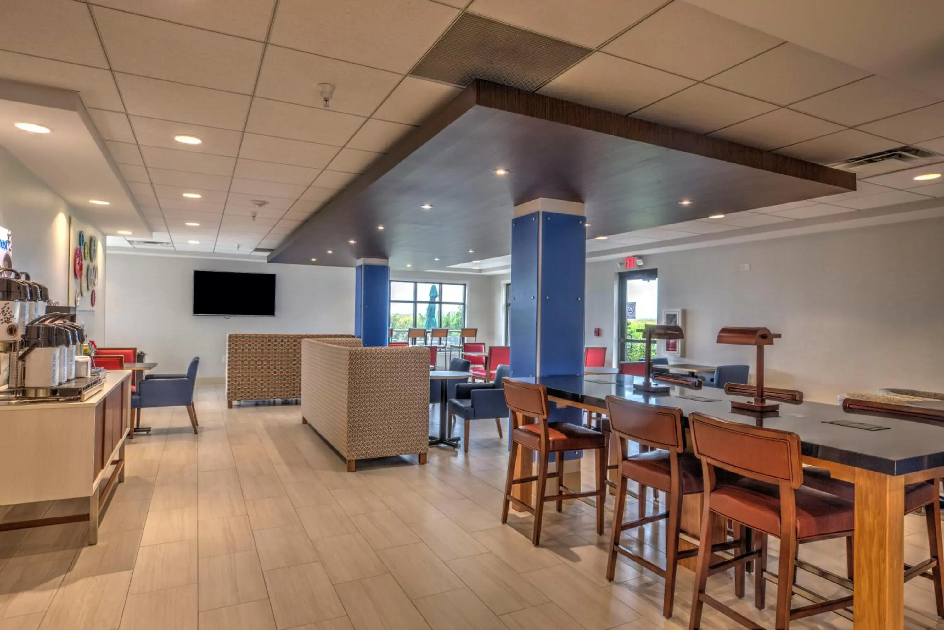 Property building, Restaurant/Places to Eat in Holiday Inn Express Rochelle, an IHG Hotel