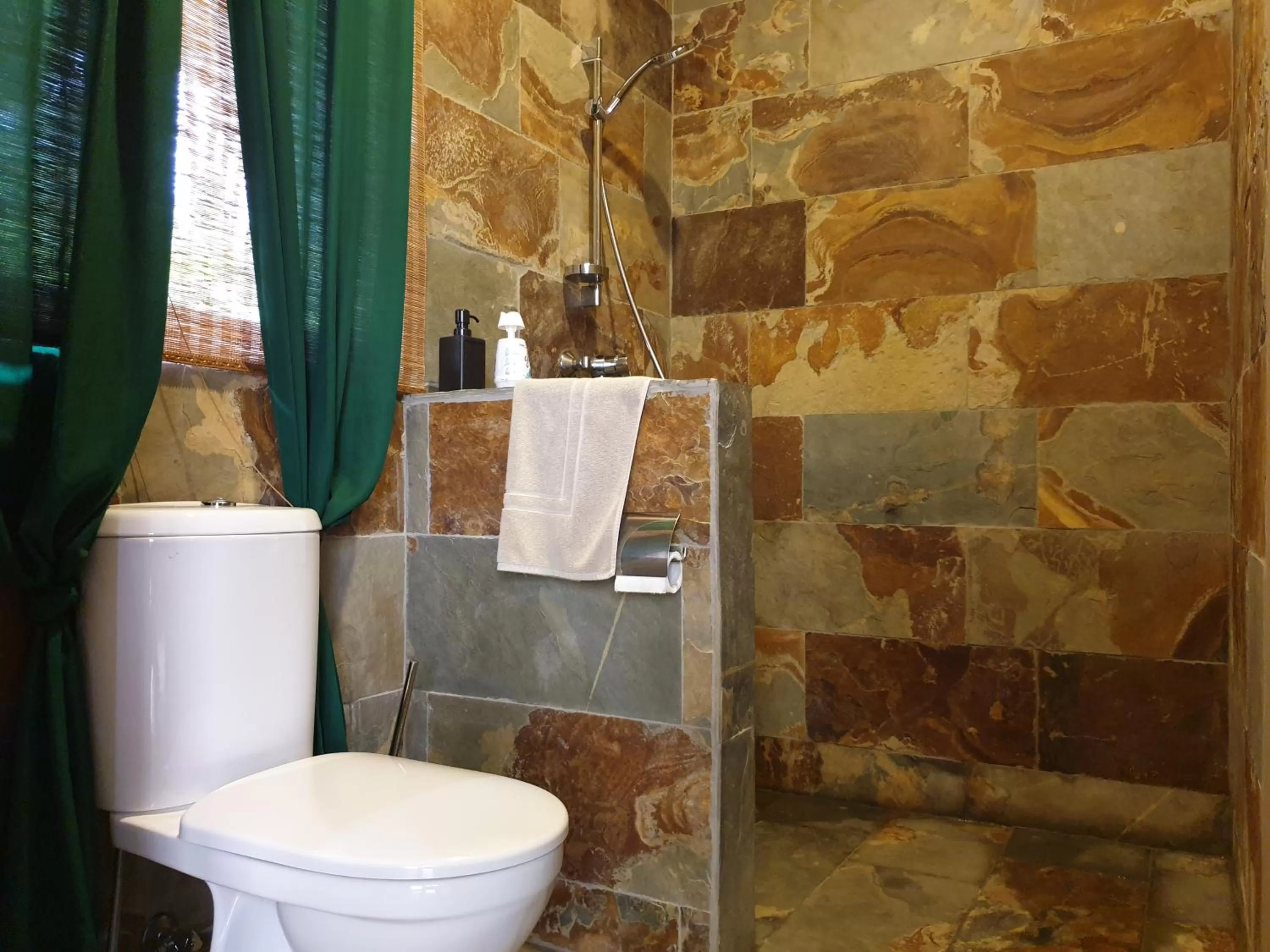 Bathroom in Houttuyn Wellness River Resort