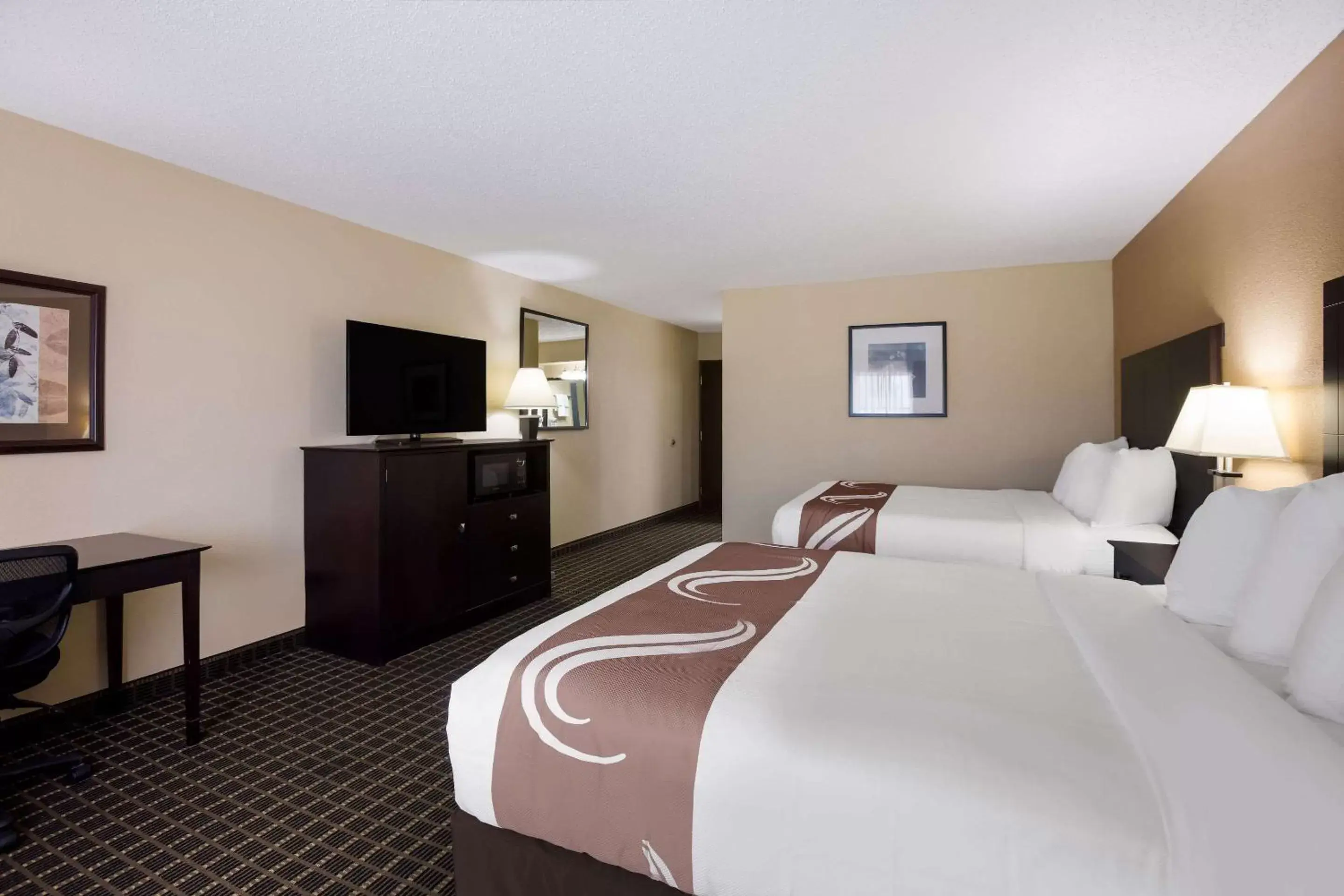 Bedroom, Bed in Quality Inn & Suites Big Rapids