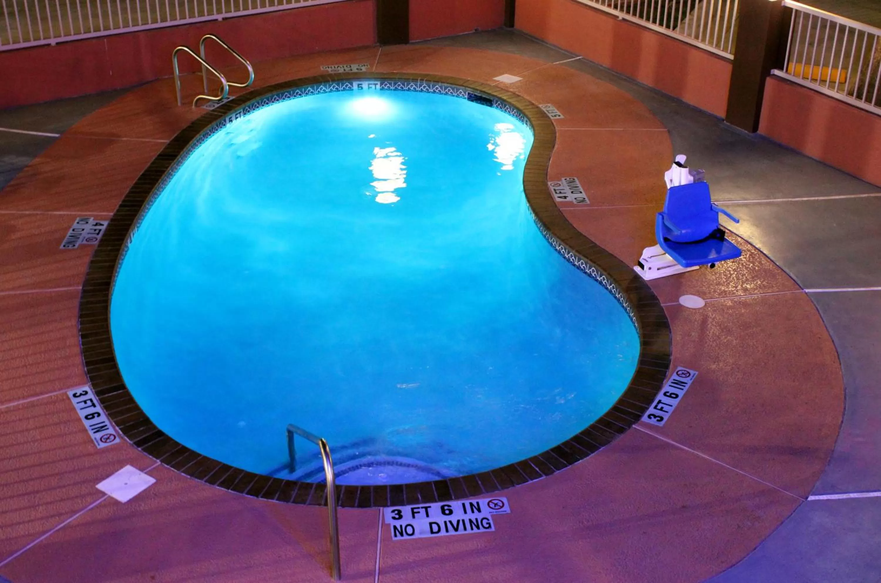Swimming pool in Texas Inn & Suites McAllen at La Plaza Mall and Airport