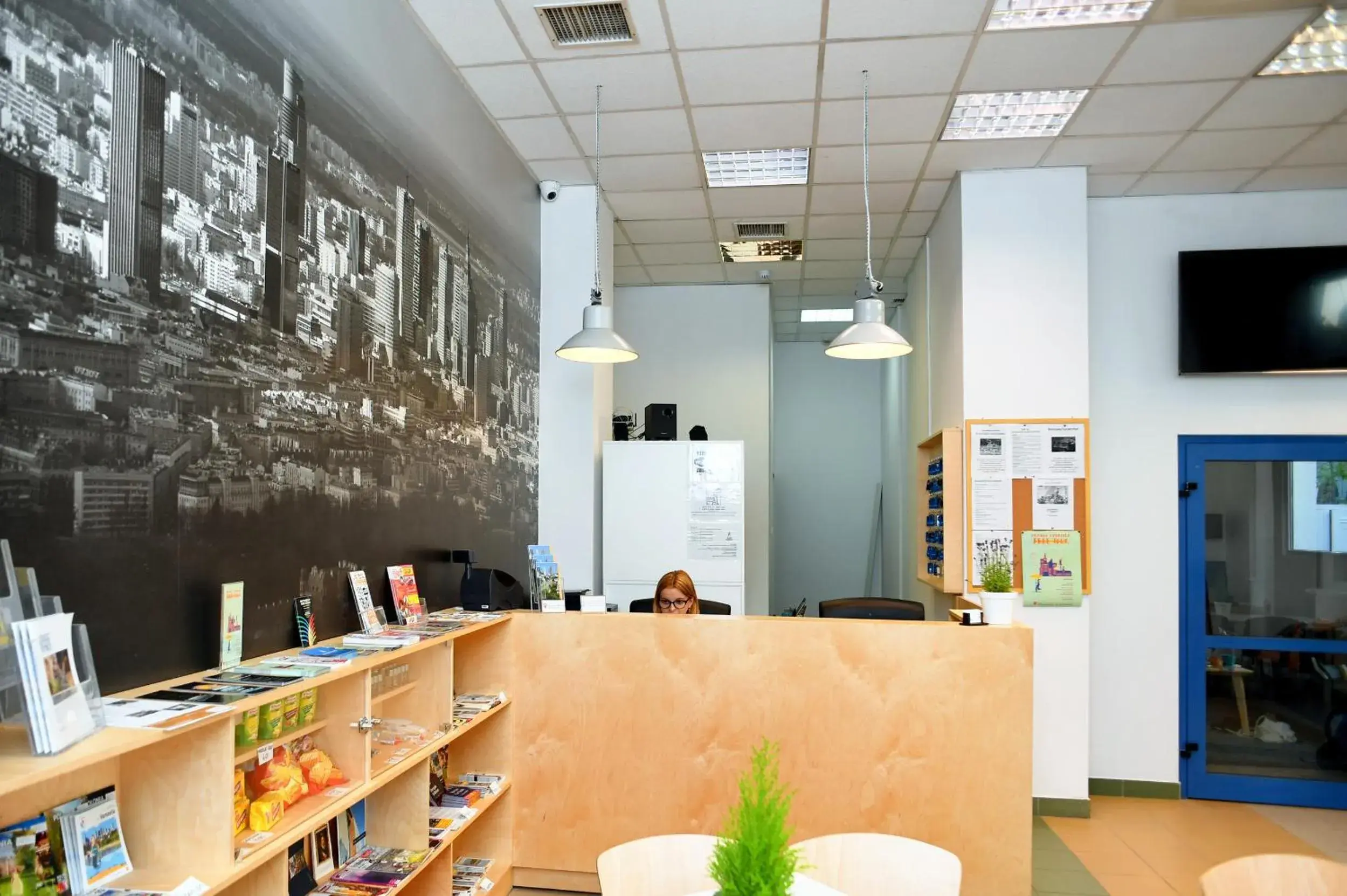 Lobby or reception, Restaurant/Places to Eat in Warsaw Hostel Centrum