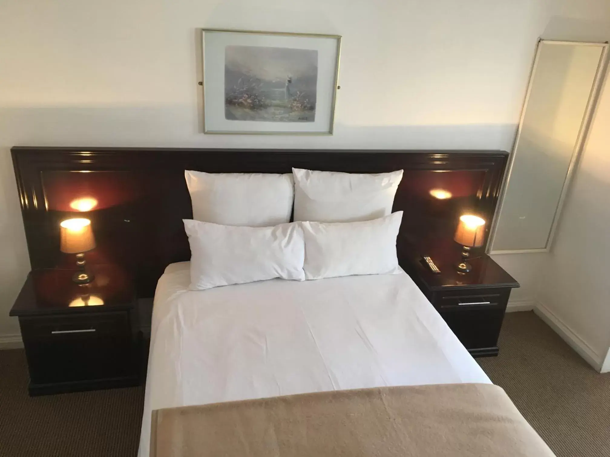 Bed, Room Photo in Savoy Hotel Kimberley
