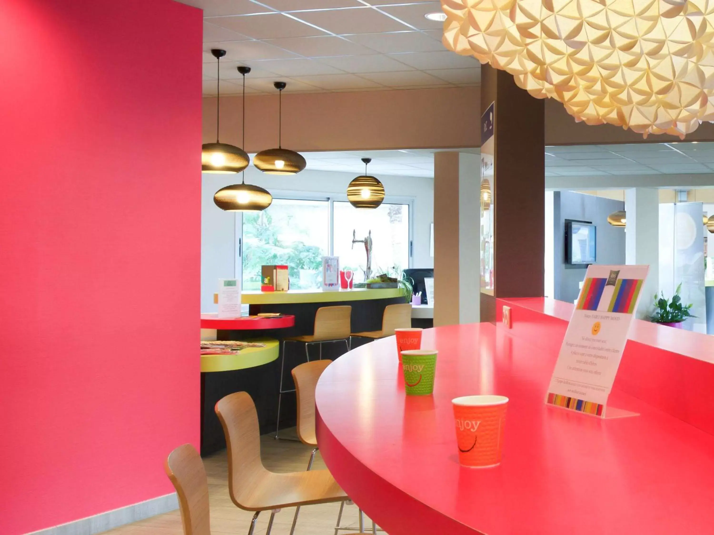 Restaurant/places to eat in ibis styles Dax Centre