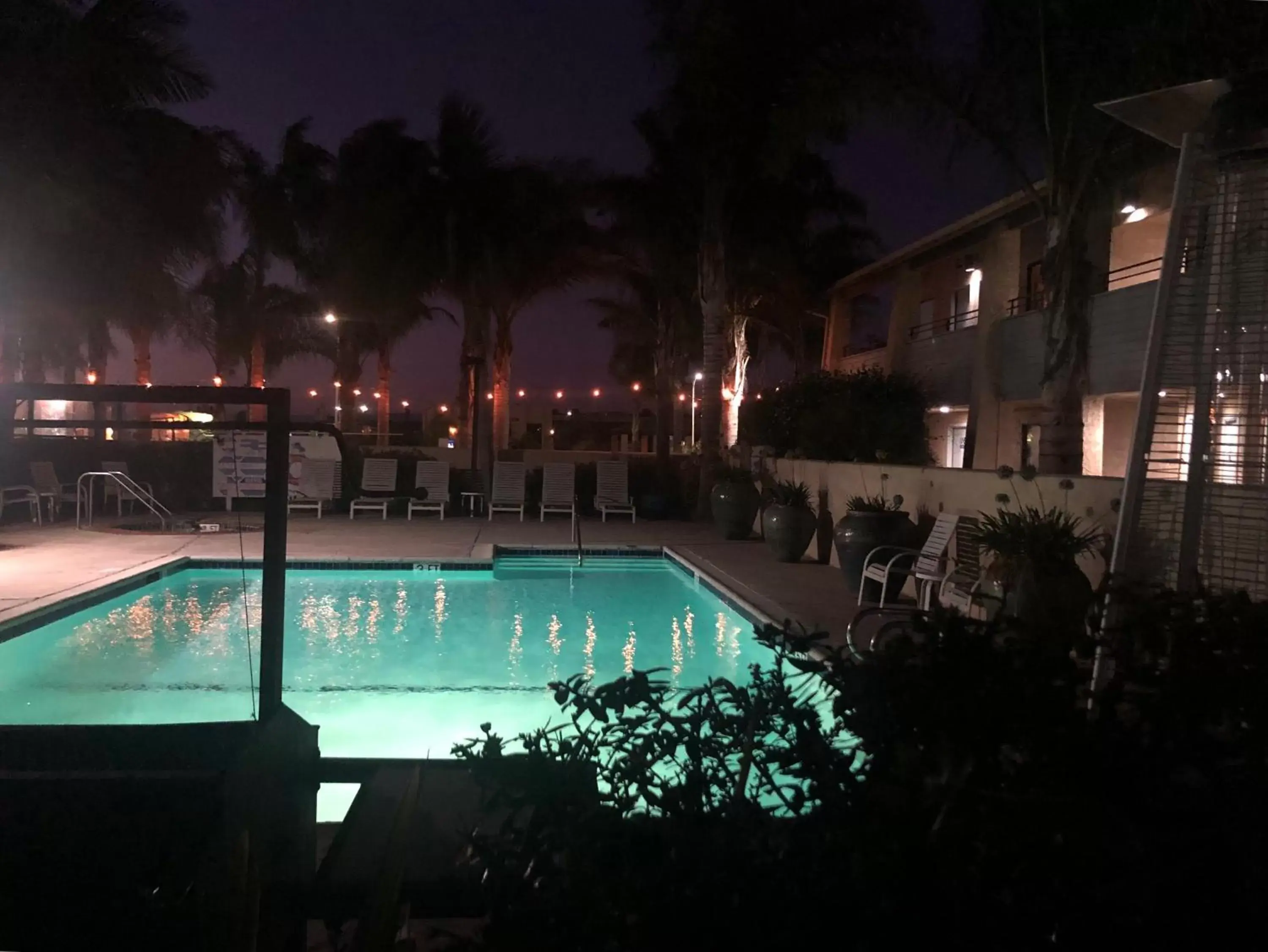 Pool view, Swimming Pool in O'Cairns Inn and Suites