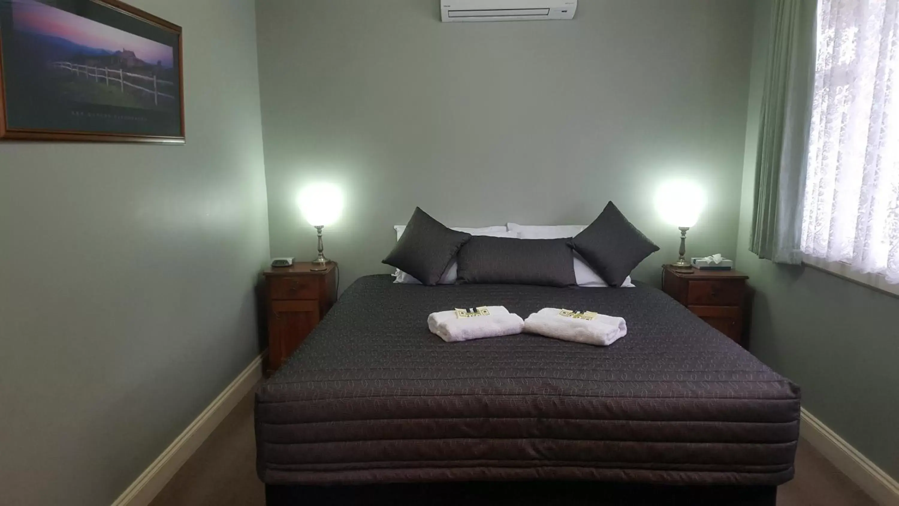 Deluxe King Room in Daylesford Central Motor Inn