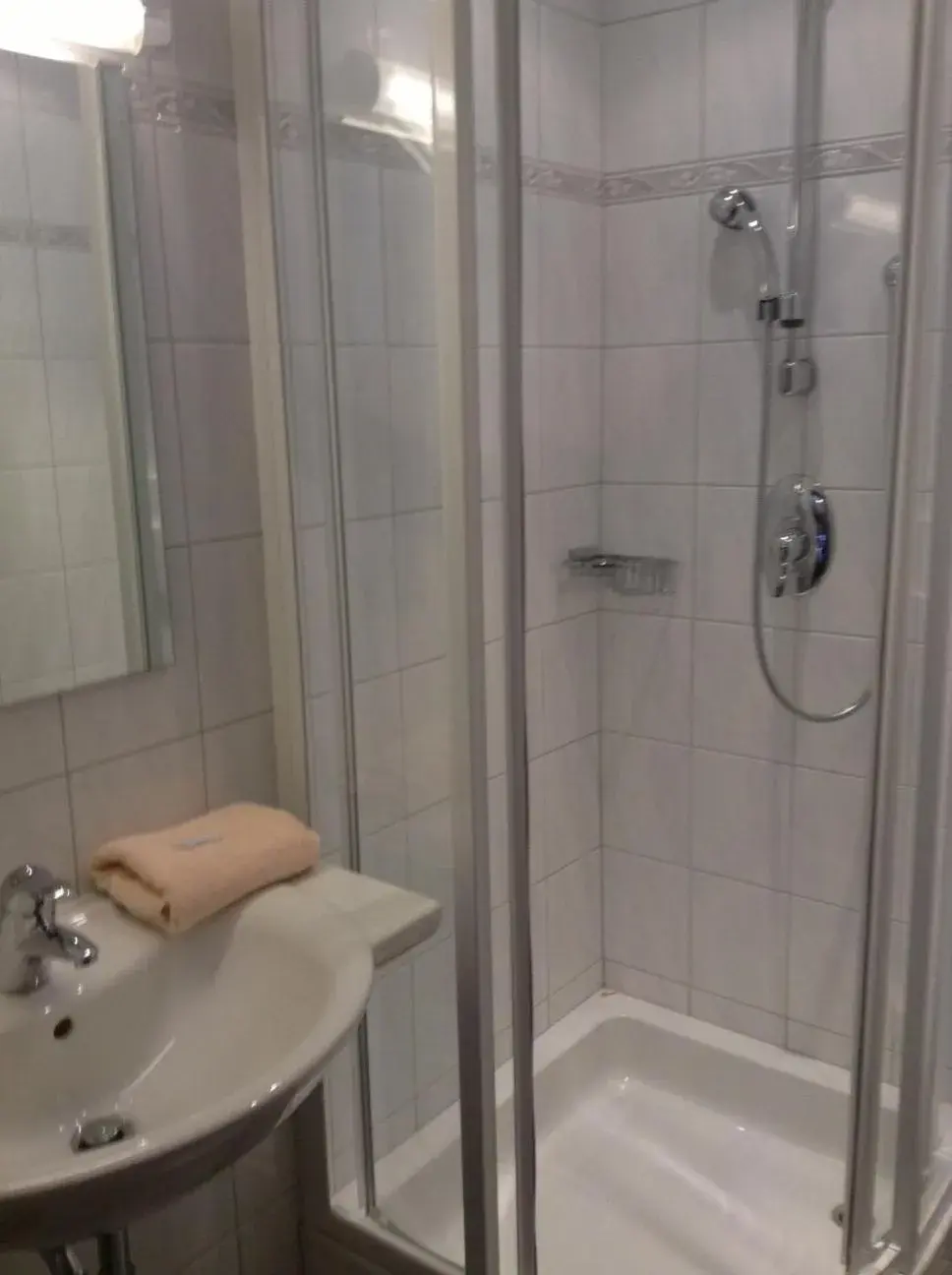 Bathroom in Hotel zum Toni