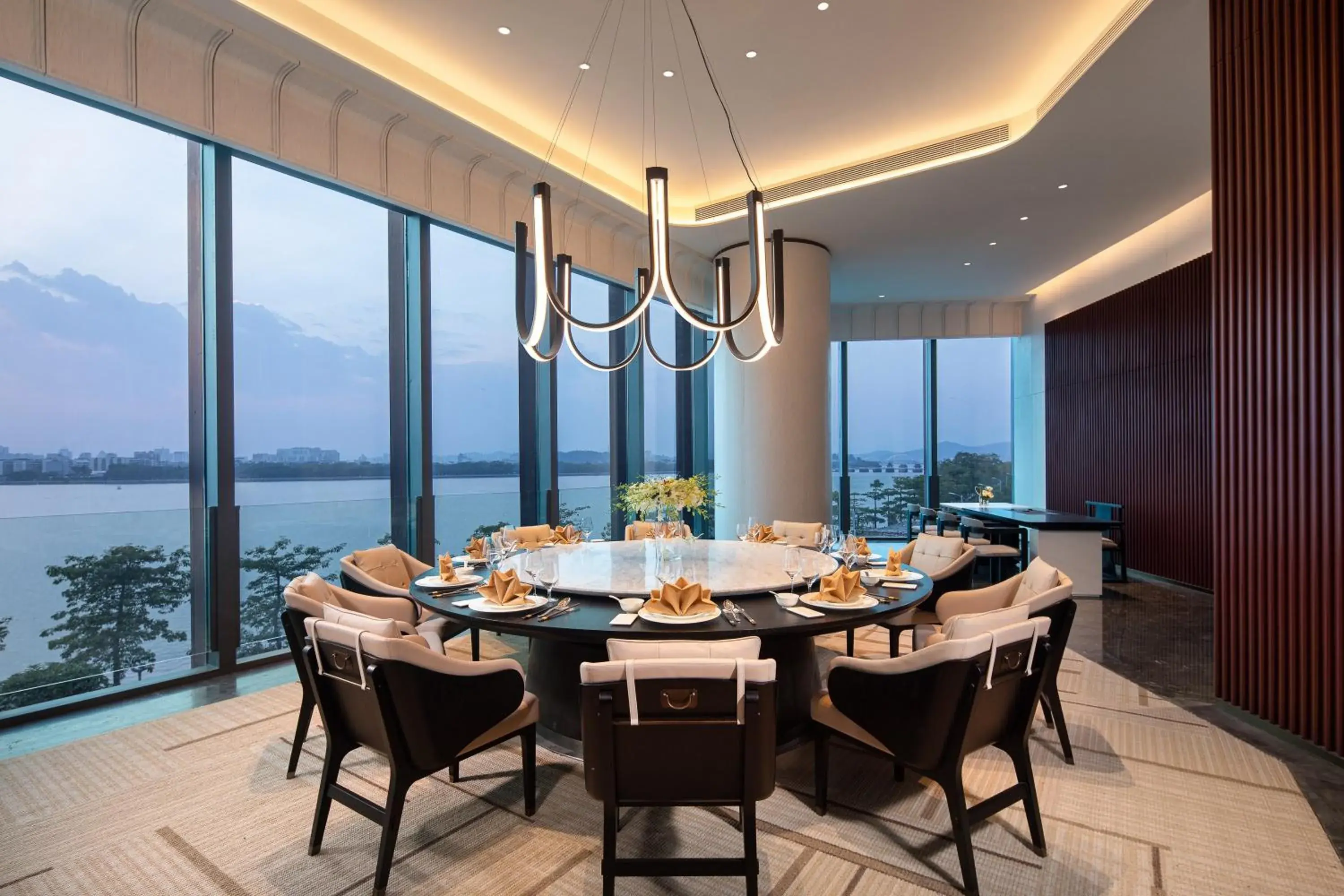 Restaurant/places to eat in Crowne Plaza Chaozhou Riverside by IHG Restaurant/places to eat in Crowne Plaza Chaozhou Riverside by IHG