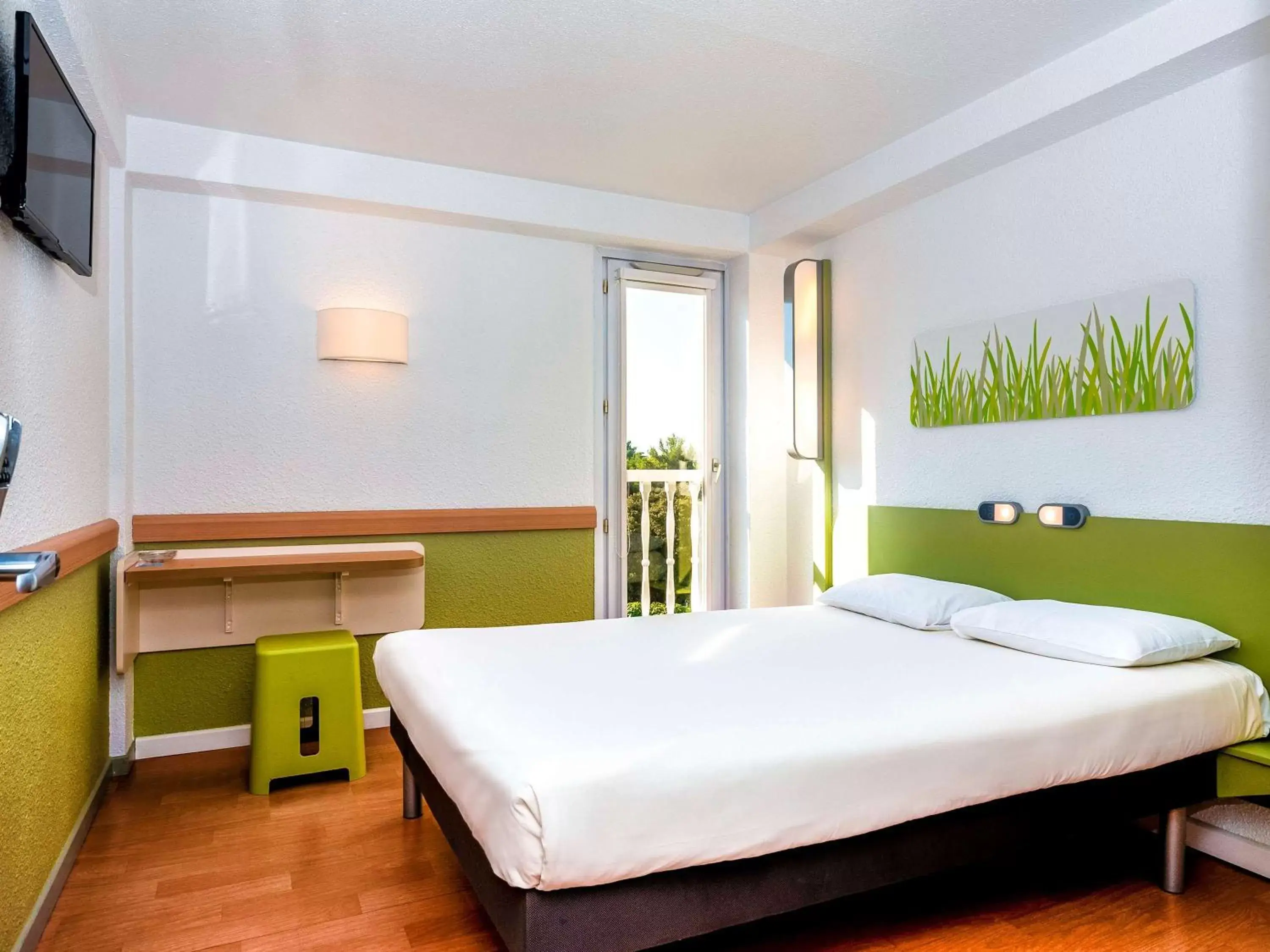 Photo of the whole room in ibis budget Nimes Marguerittes - A9