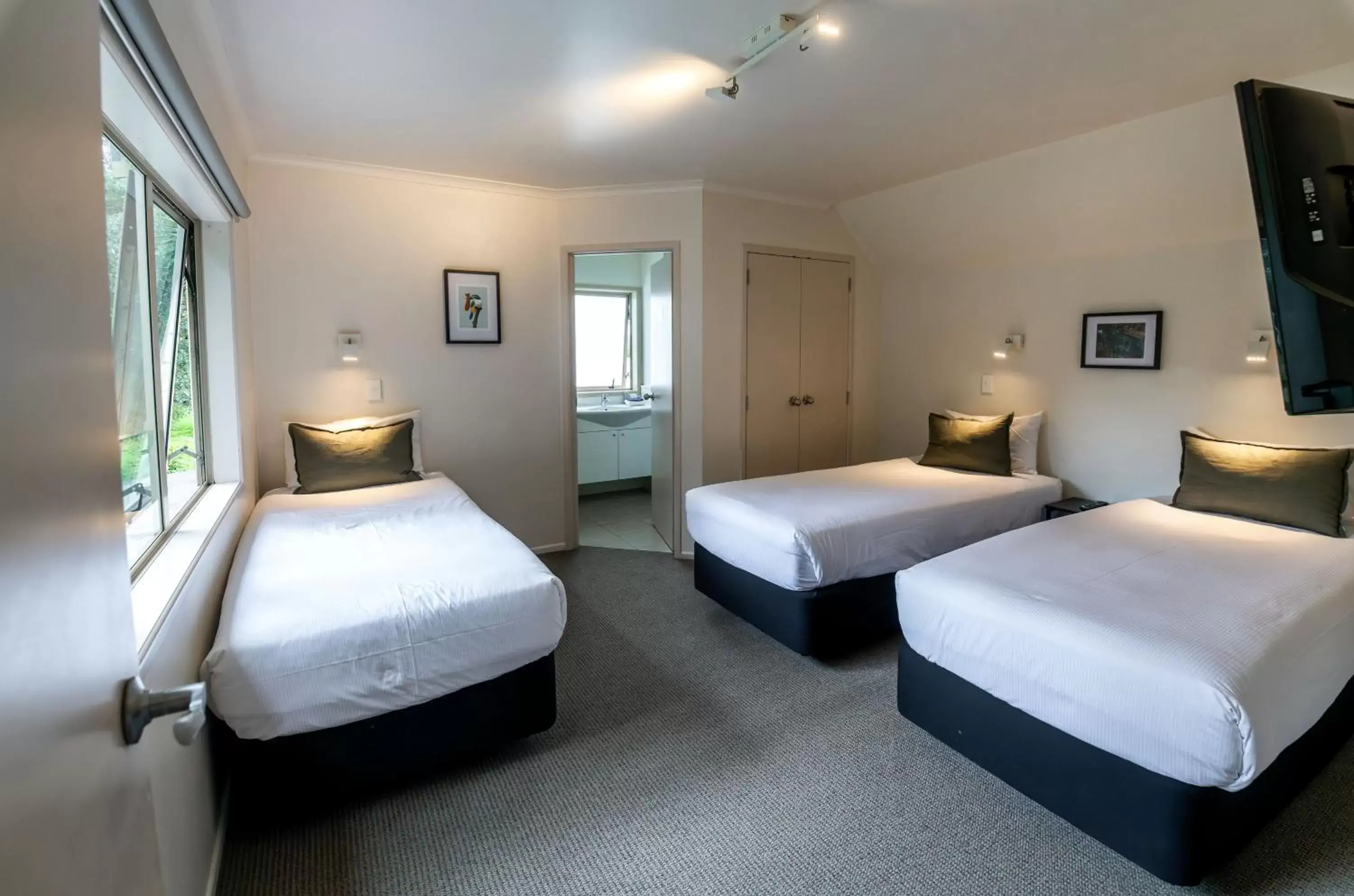 Bed in Best Western Braeside Rotorua