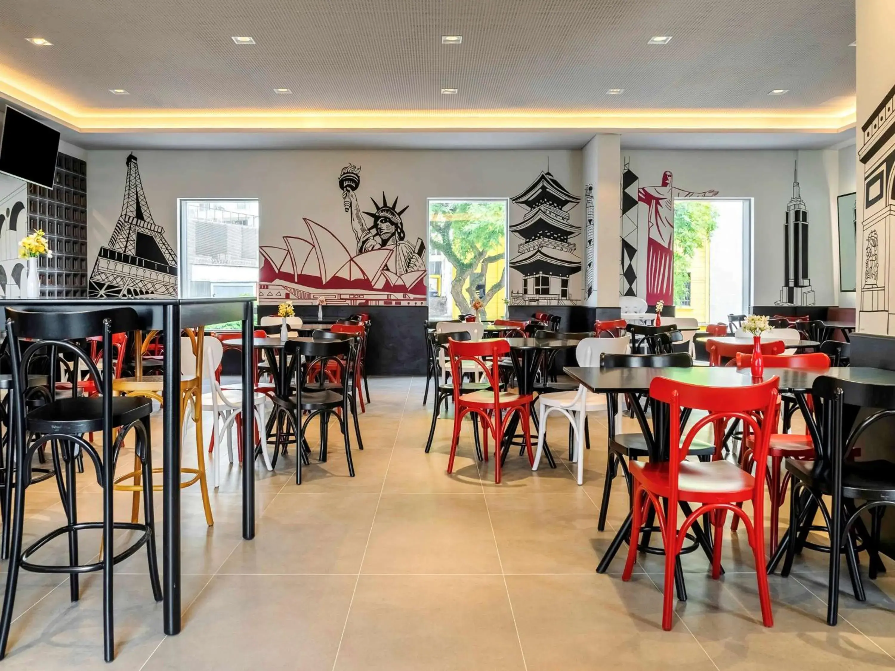 Restaurant/Places to Eat in ibis Styles SP Centro