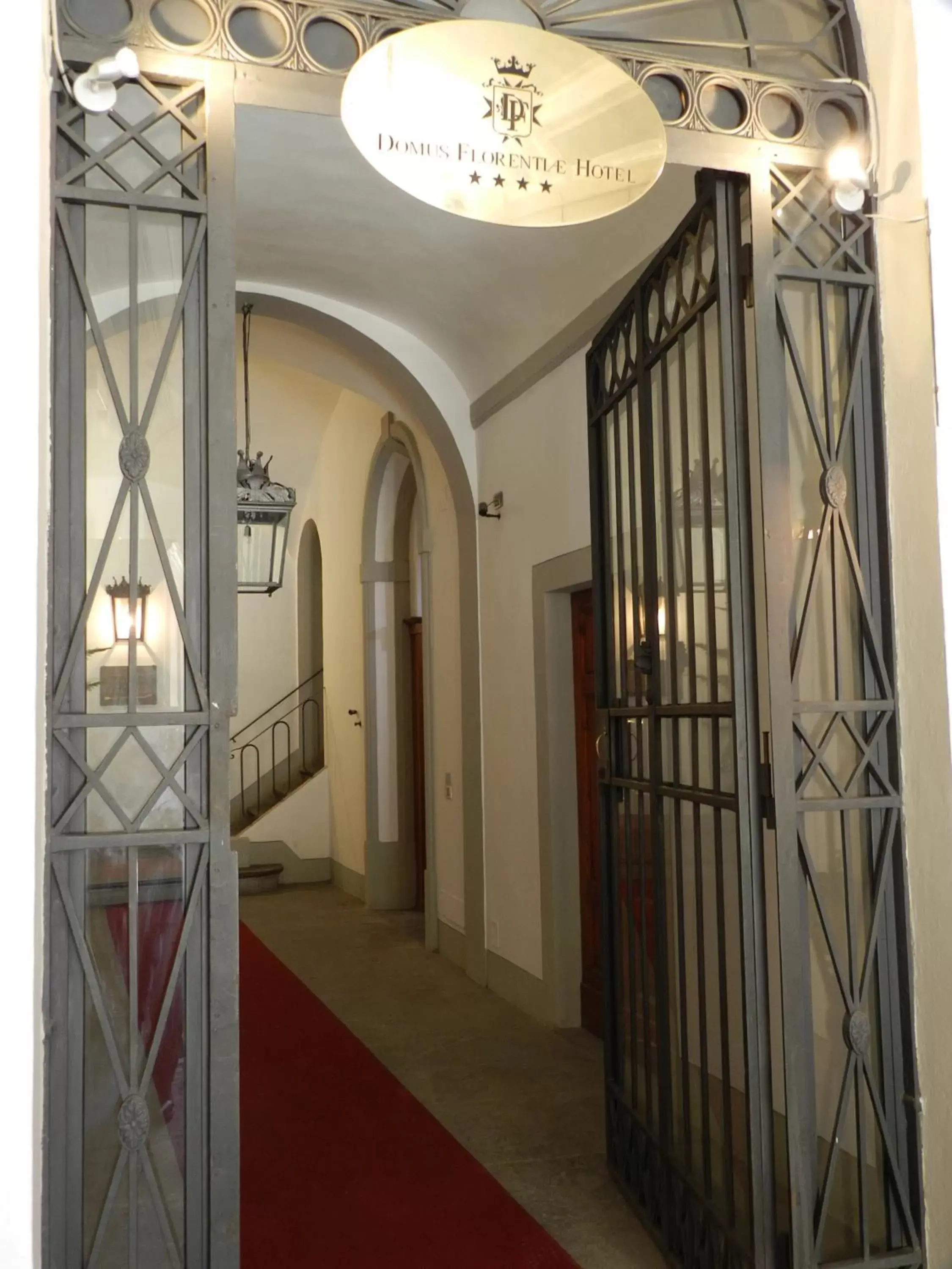 Facade/entrance in Domus Florentiae Hotel