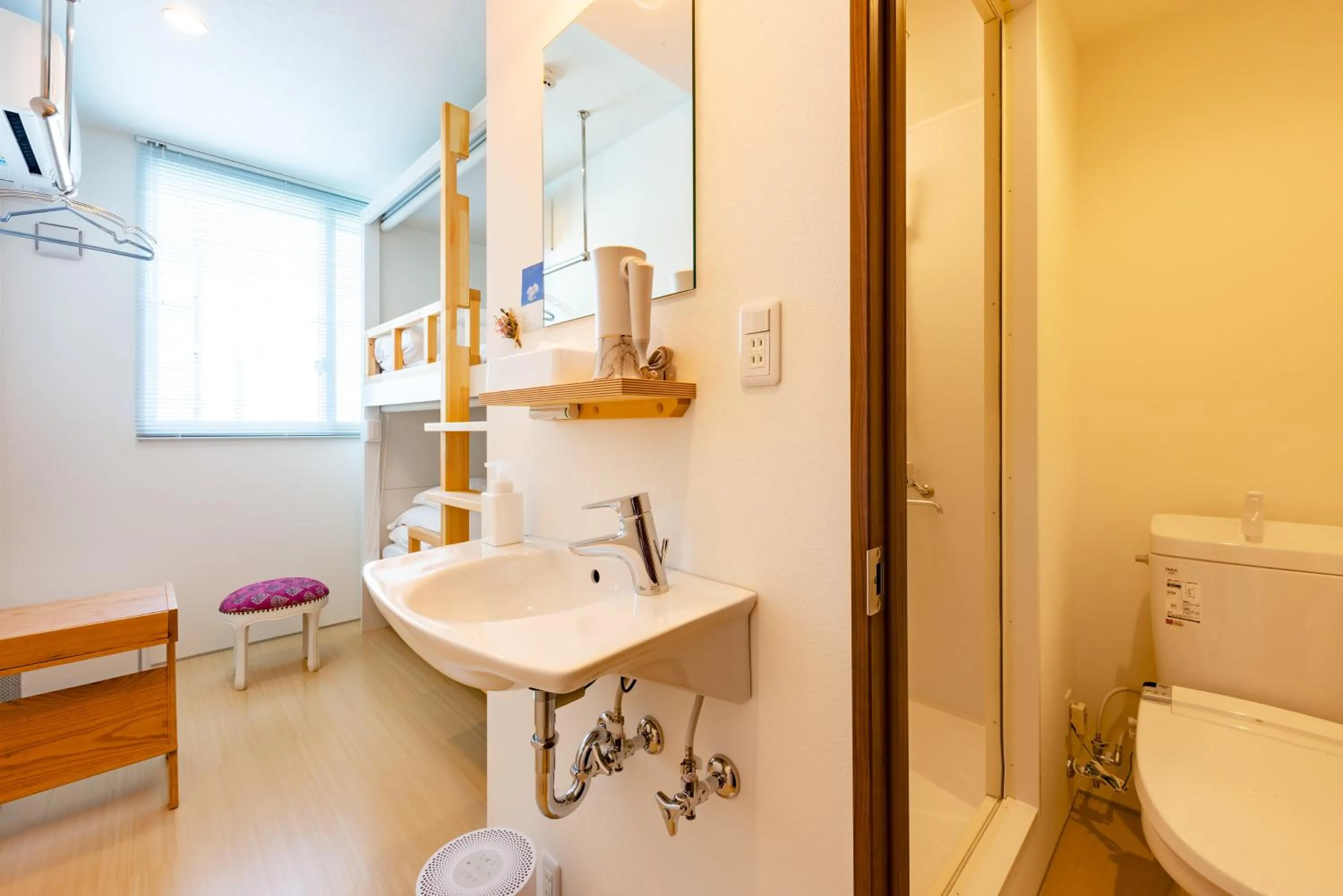 Toilet in plat hostel keikyu sapporo sky