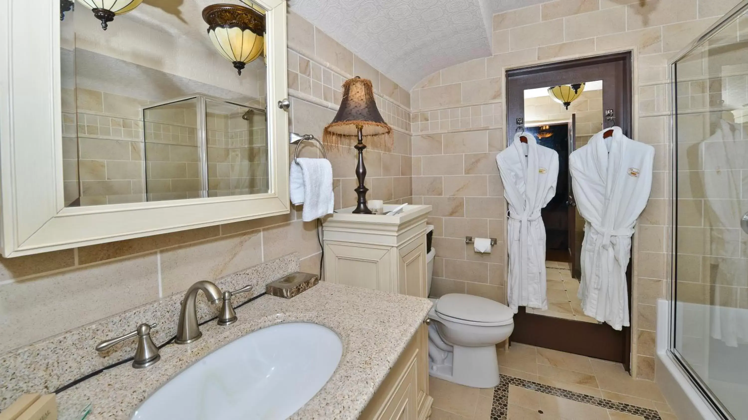 Bathroom in Prestige Rocky Mountain Resort Cranbrook, WorldHotels Crafted