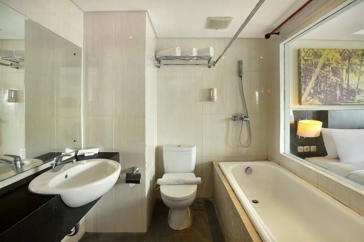 Bathroom, Bed in Rofa Kuta Hotel - CHSE Certified