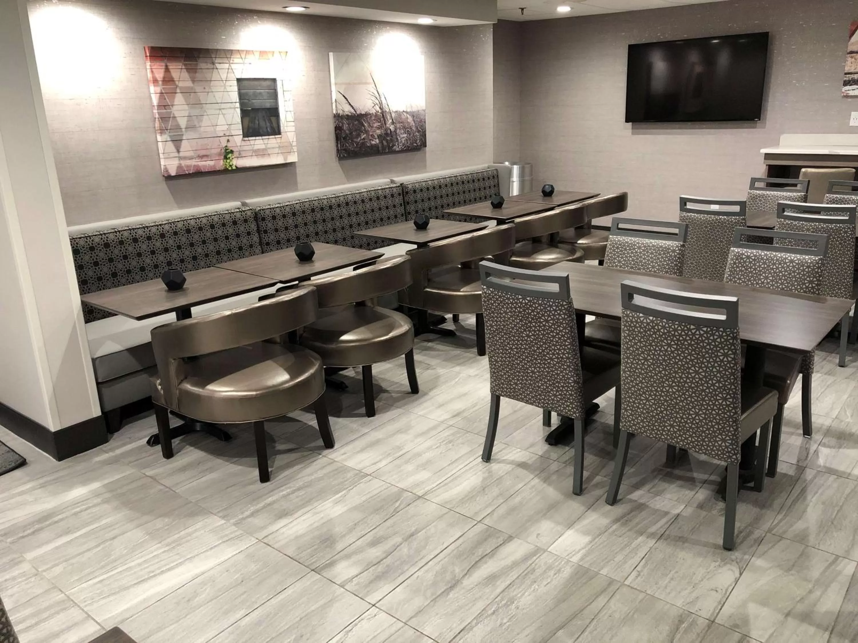 Restaurant/places to eat in Best Western Lexington Inn