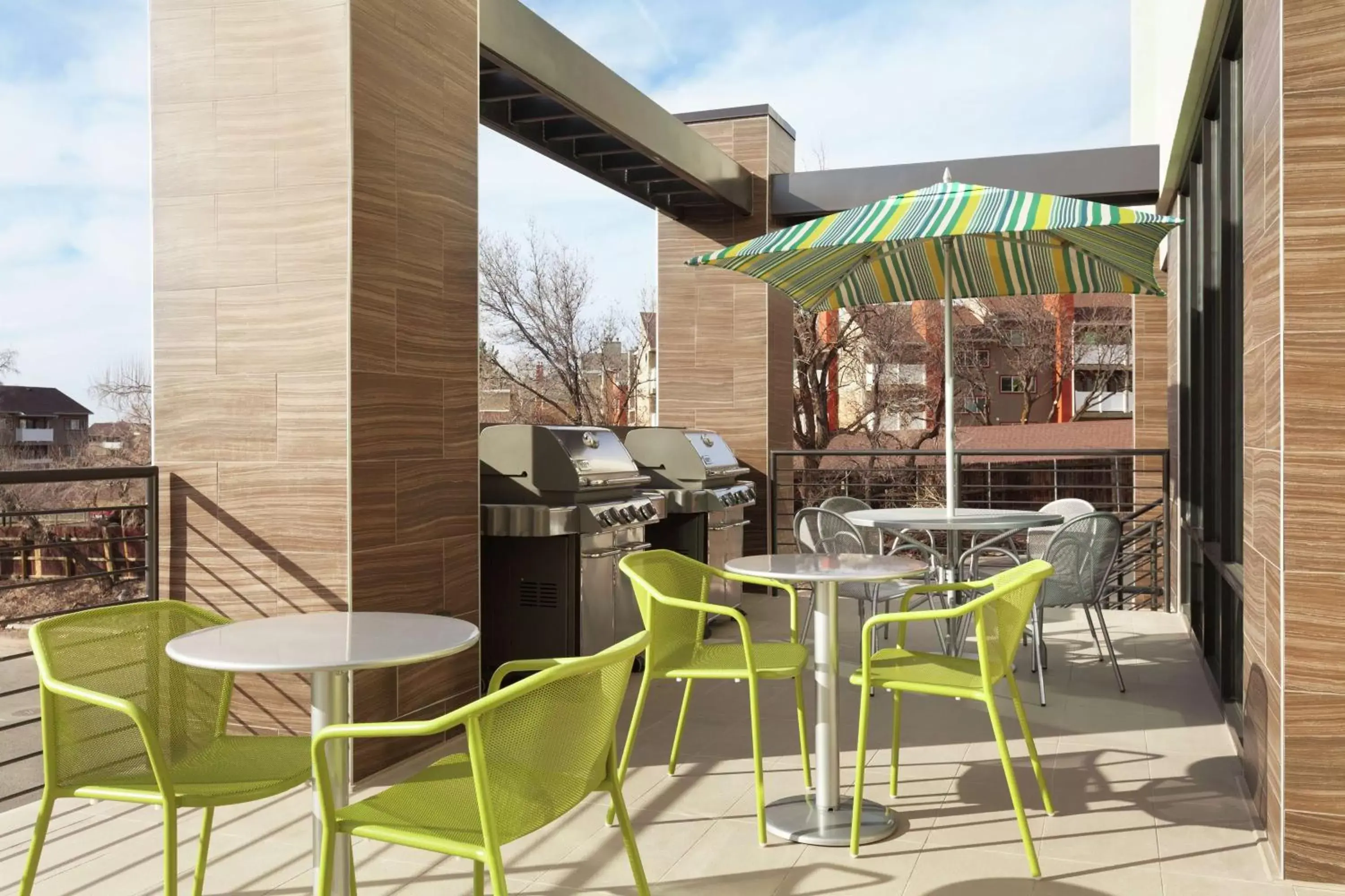 Patio, Restaurant/Places to Eat in Home2 Suites by Hilton Salt Lake City-East