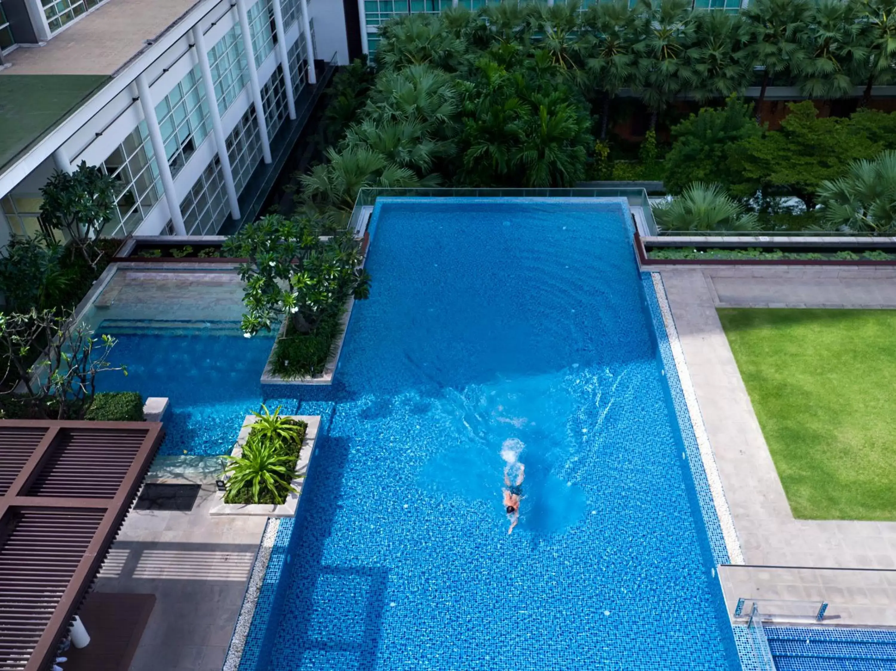 Swimming Pool in Pullman Bangkok King Power
