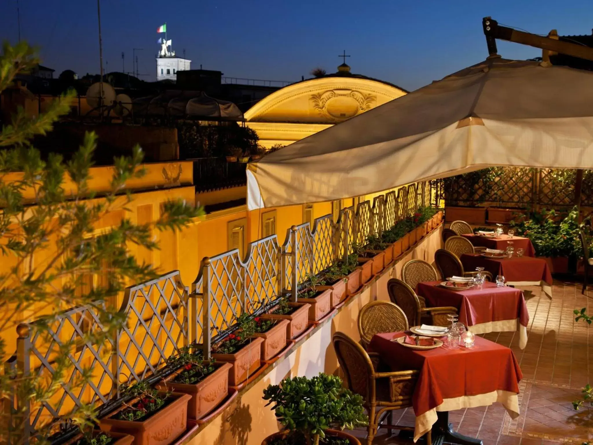 Restaurant/Places to Eat in Albergo Ottocento