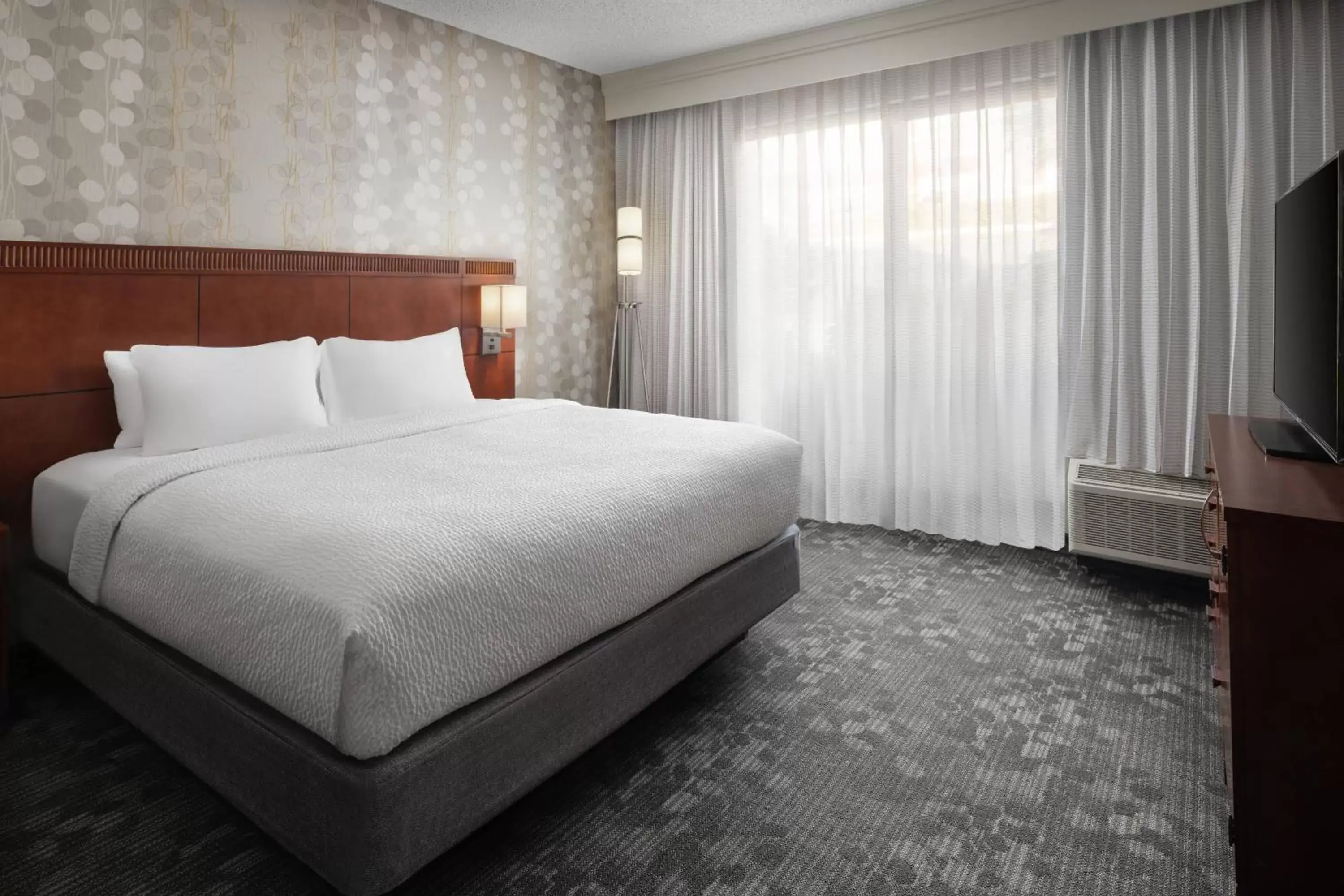 Bedroom, Bed in Courtyard by Marriott Phoenix Mesa