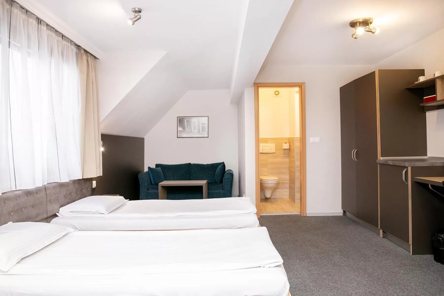 TV and multimedia, Bed in Hotel Niky