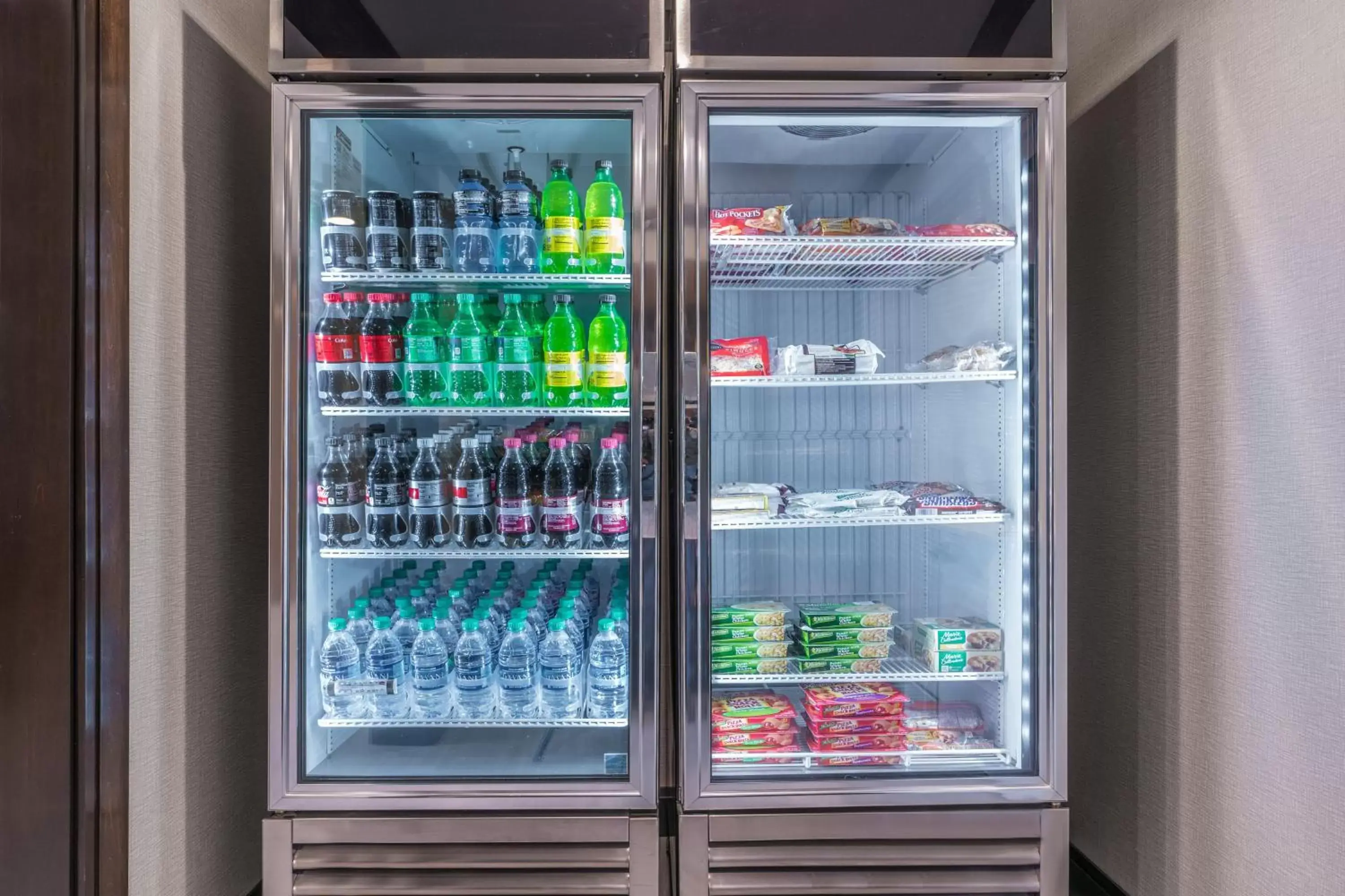 Lobby or reception in Staybridge Suites Anchorage by IHG Lobby or reception in Staybridge Suites Anchorage by IHG