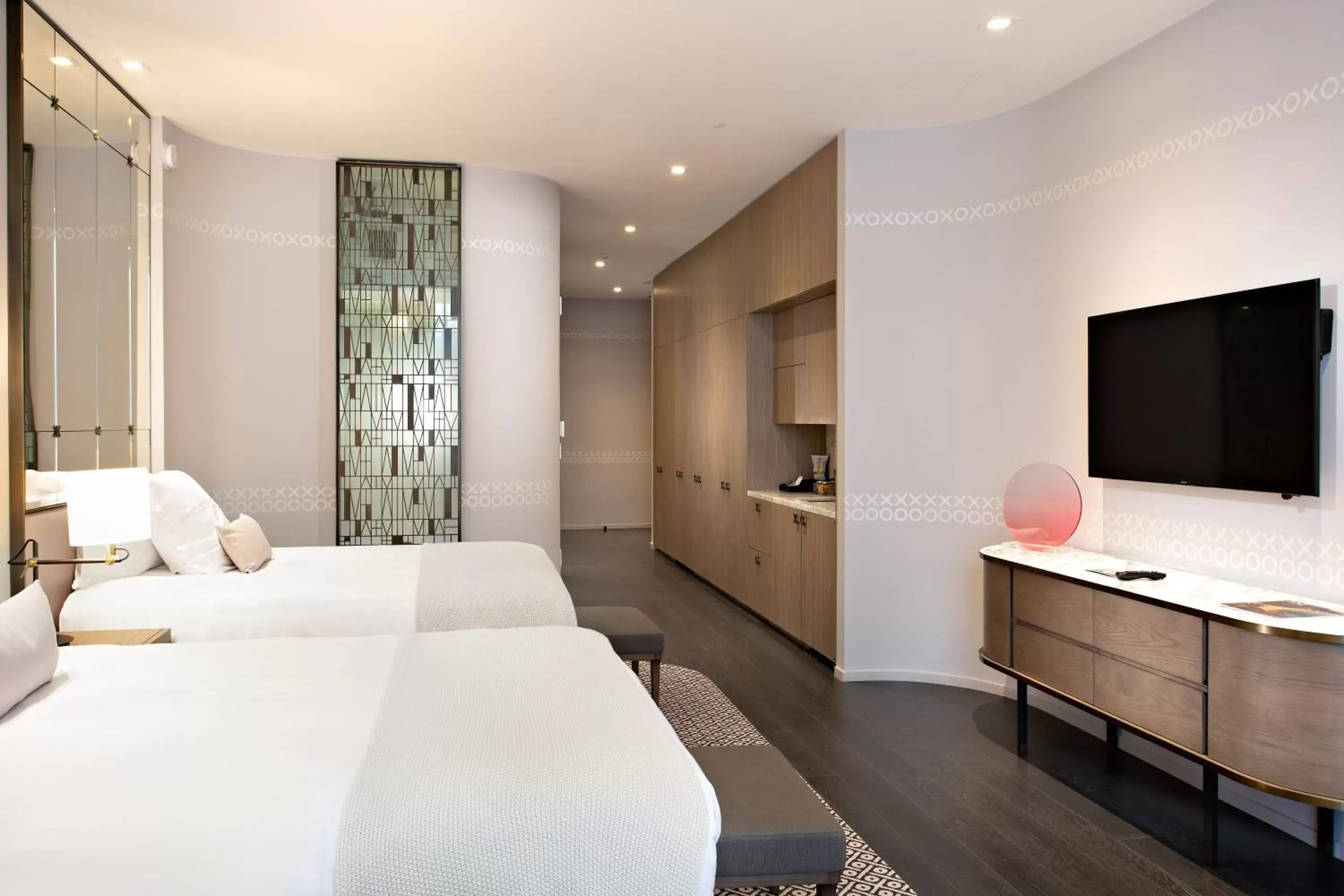 TV and multimedia, Bed in SLS LUX Brickell