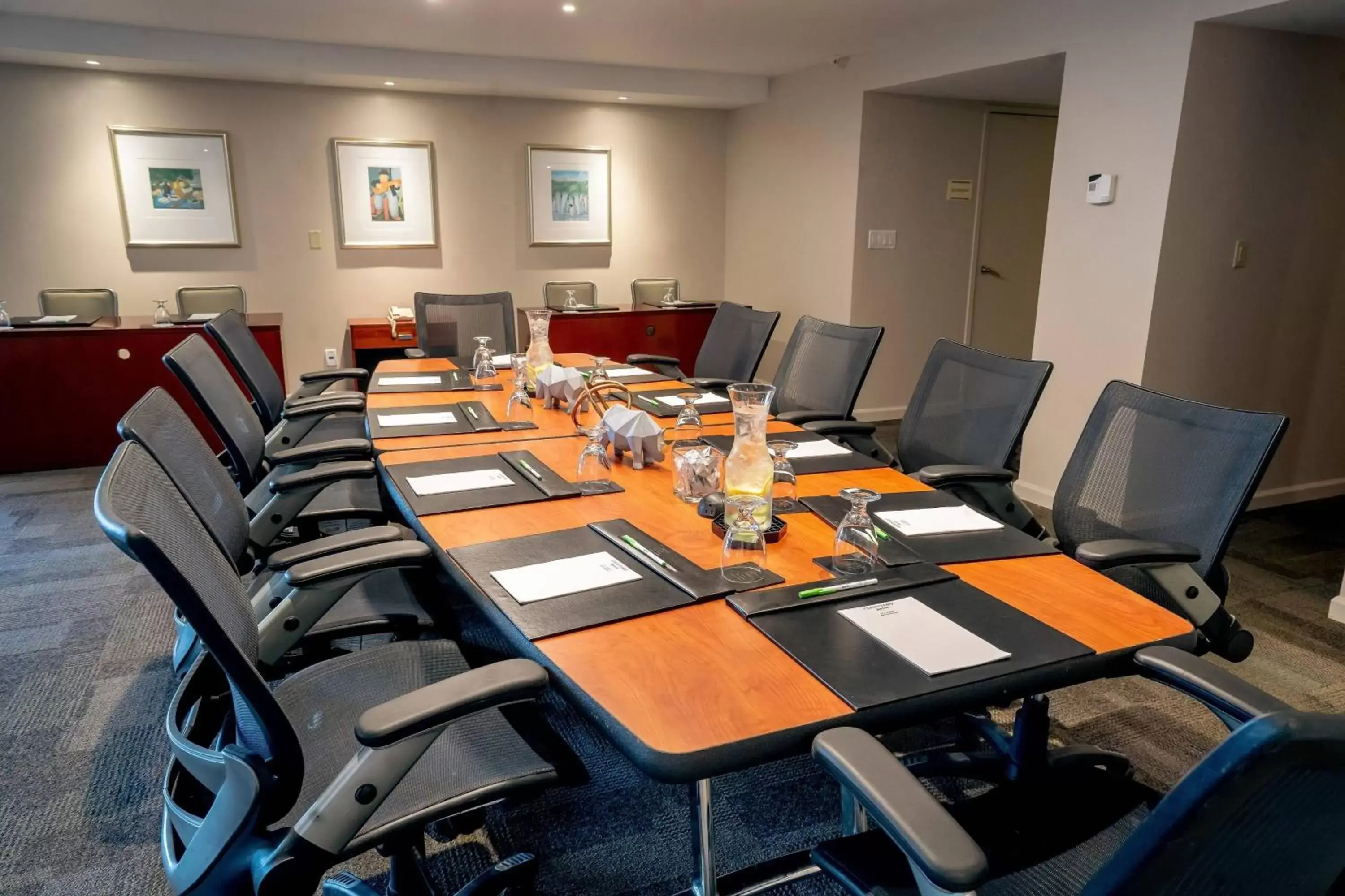 Meeting/conference room in Courtyard by Marriott Isla Verde Beach Resort