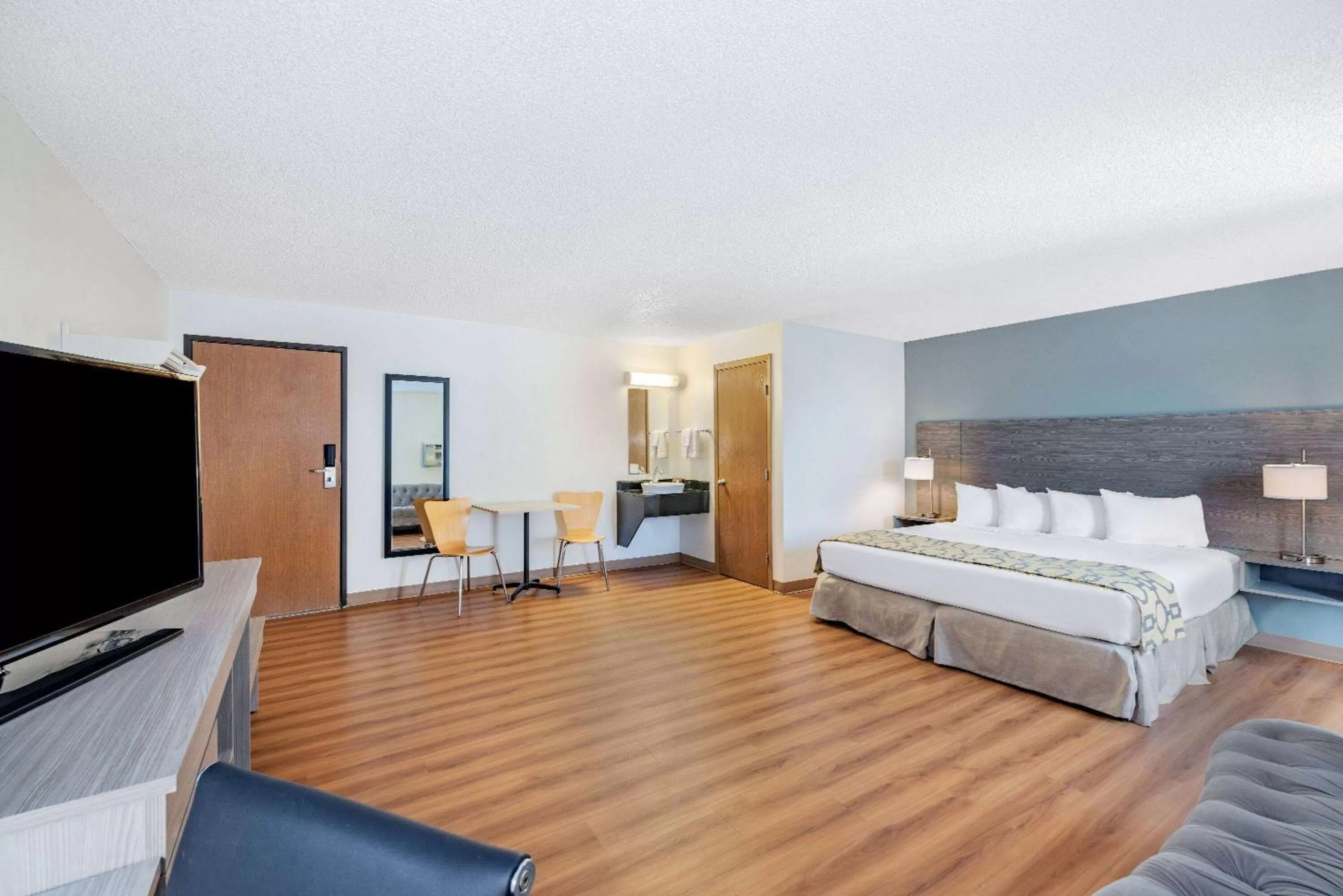 Bed in Baymont by Wyndham Gillette