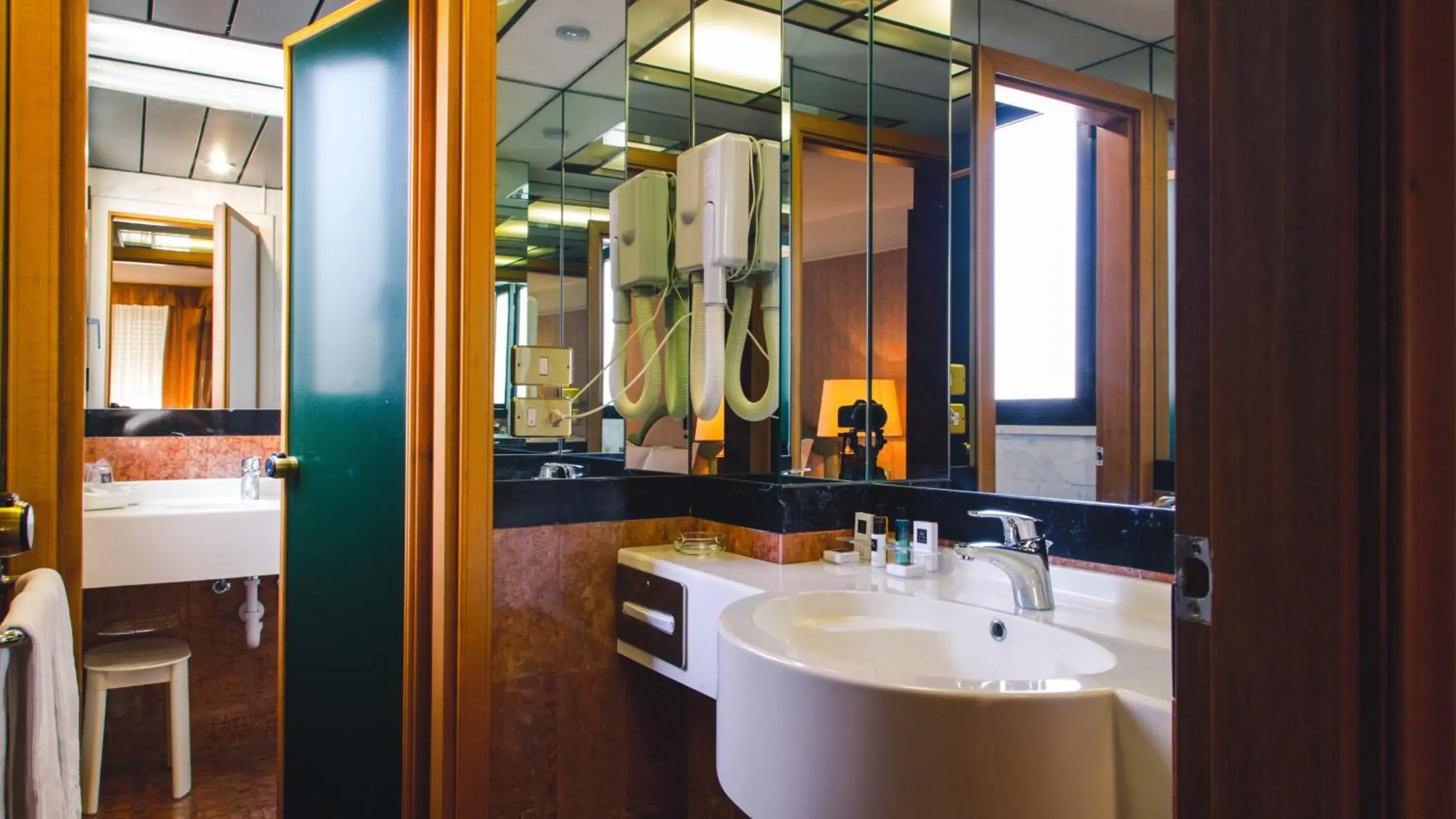 Bathroom in Grand Hotel Excelsior'S