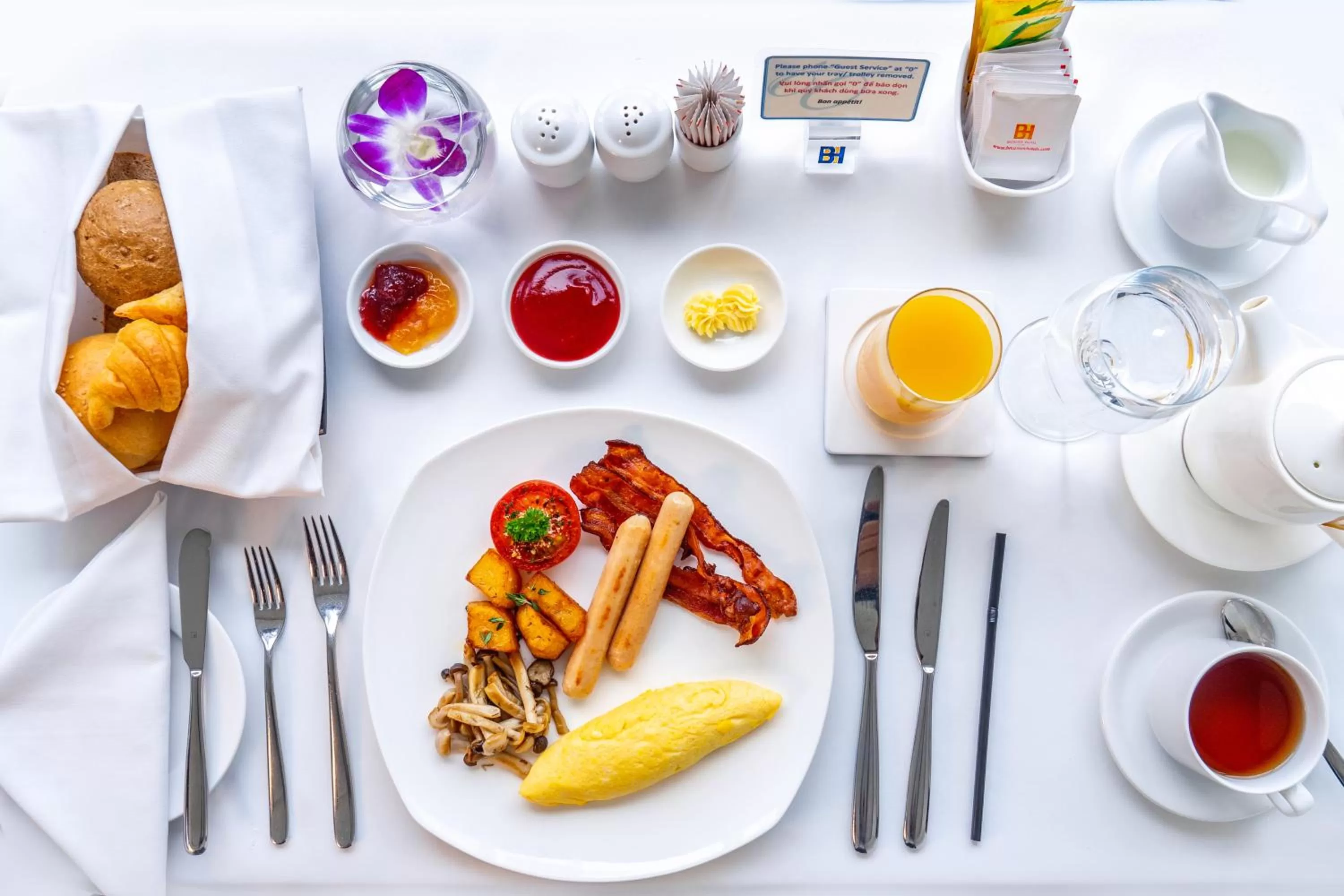 Food and drinks in Becamex Hotel New City