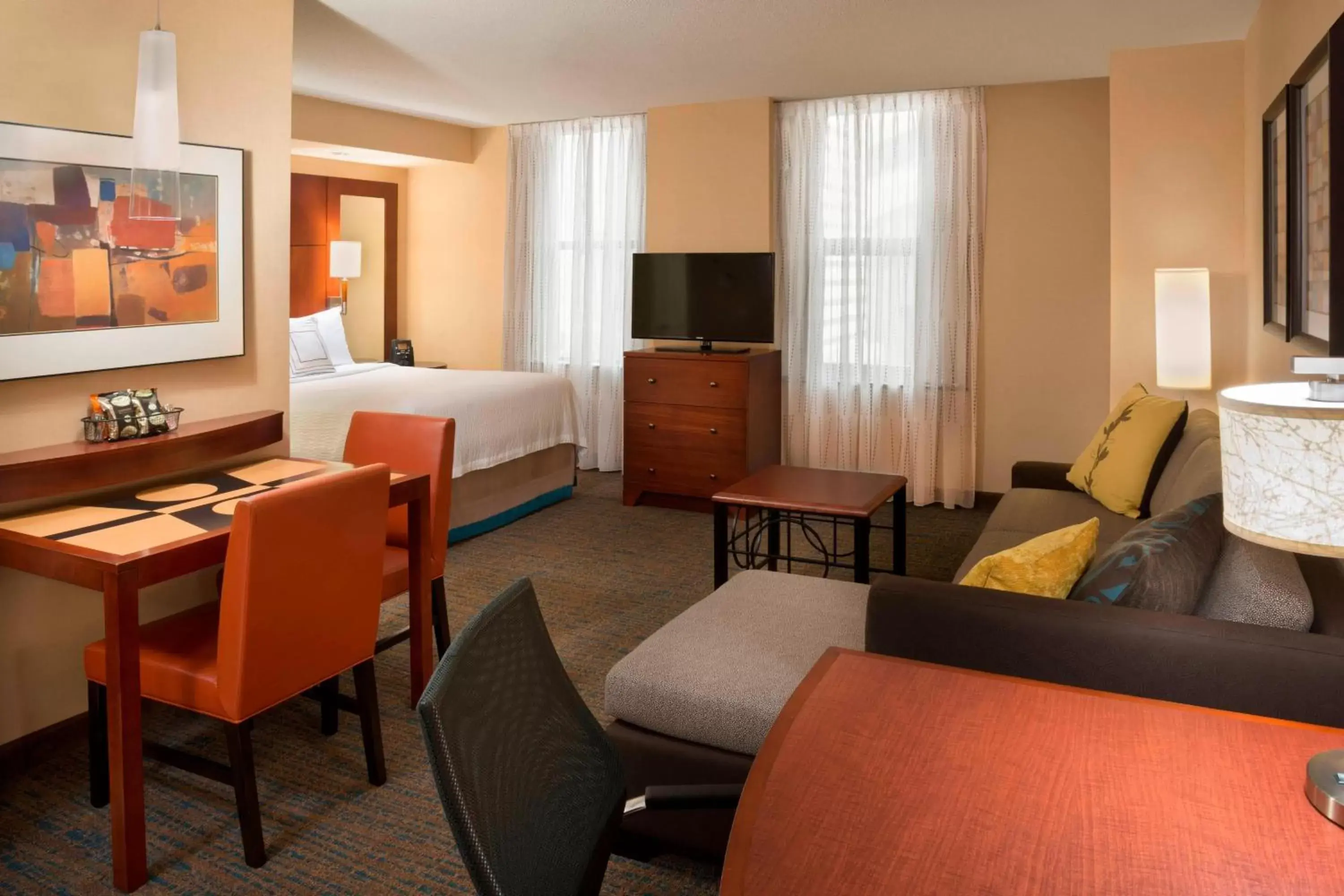 Living room, Seating Area in Residence Inn by Marriott Toronto Downtown / Entertainment District