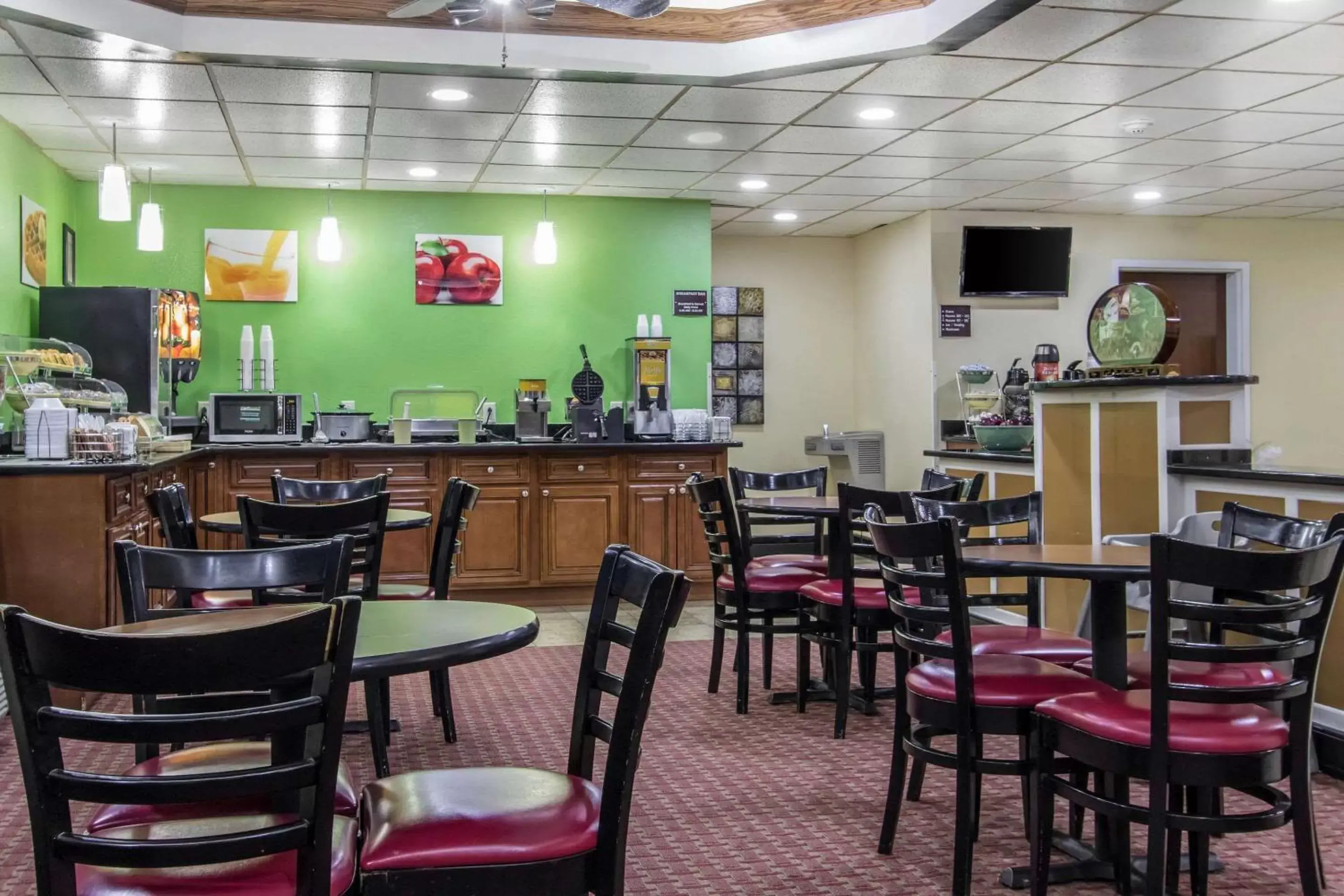 Restaurant/Places to Eat in Quality Inn Hixson-Chattanooga