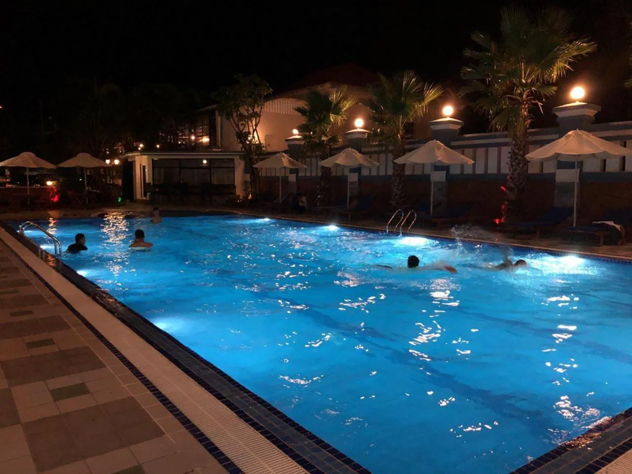 Swimming pool in Kampong Thom Royal Hotel