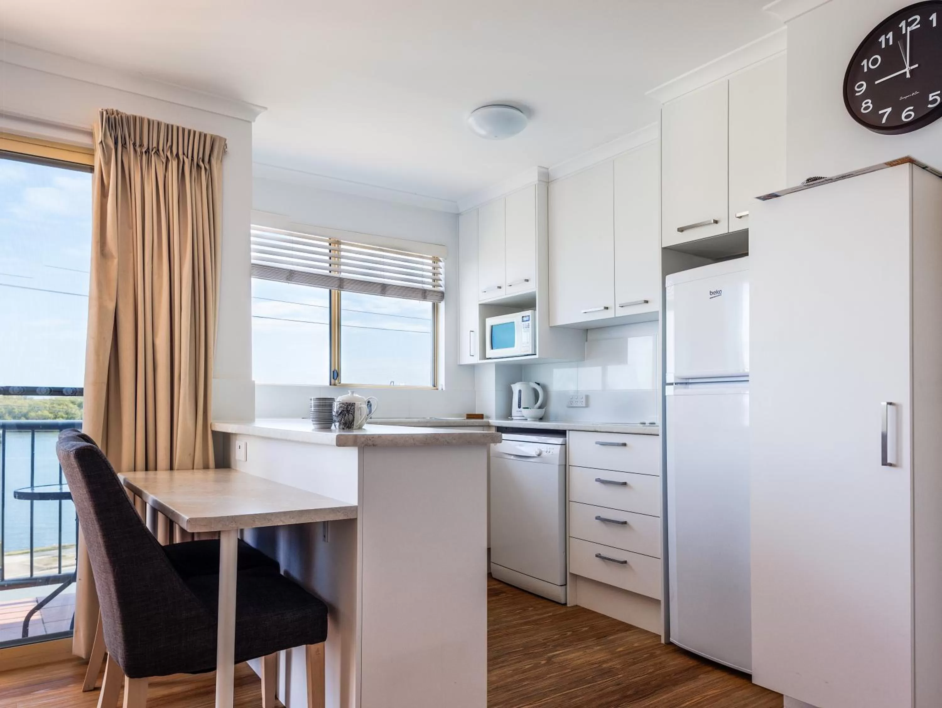 Kitchen or kitchenette in River Sands Apartments