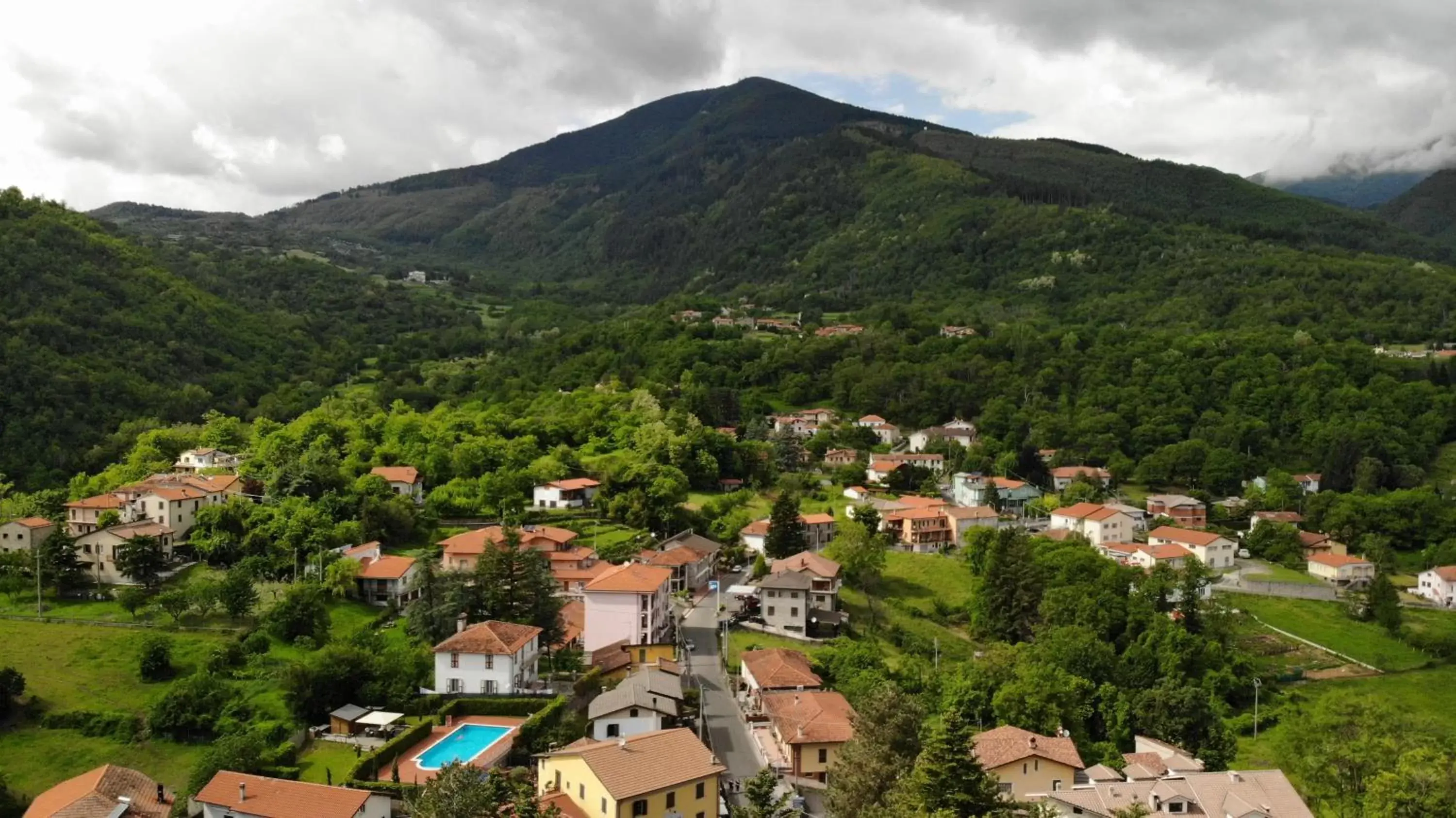 Day, Bird's-eye View in Albergo Miramonti