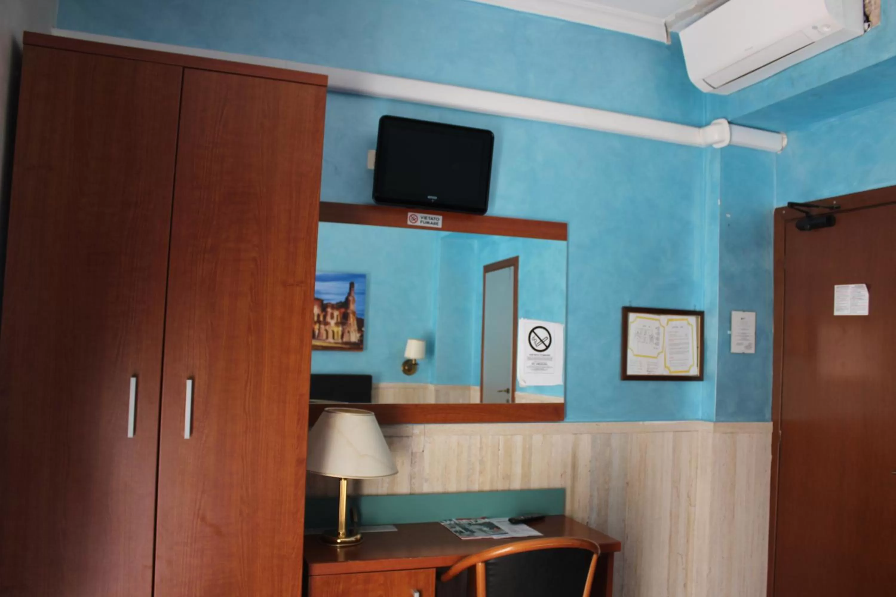 Photo of the whole room, TV/Entertainment Center in Hotel Pyramid