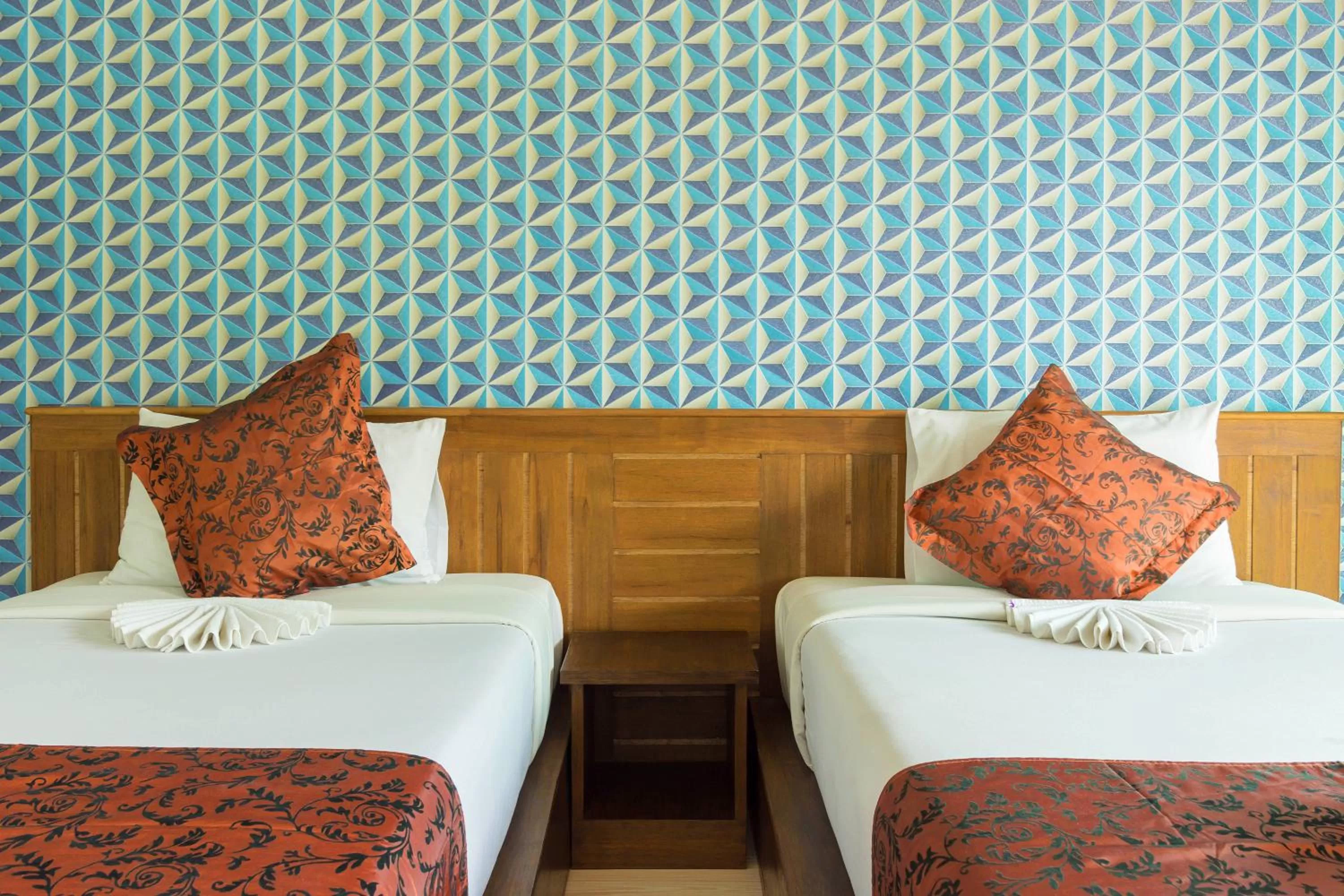 Bed in Baannai Lake View Resort