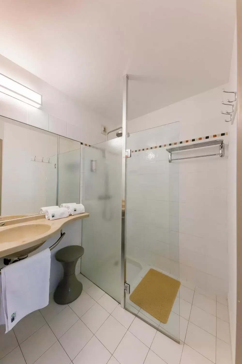 Property building, Bathroom in La Bastide De Grignan Hotel & Restaurant