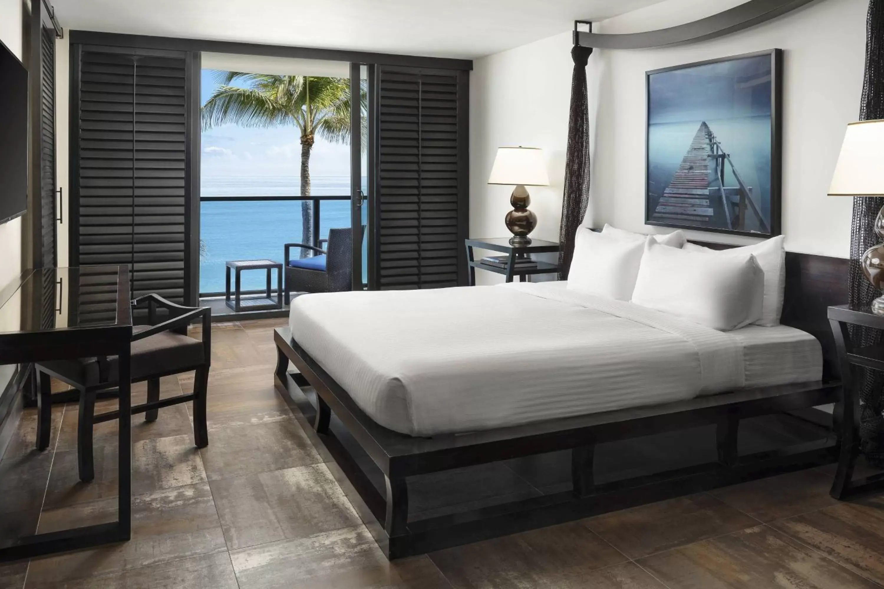 Bedroom, Bed in Tideline Ocean Resort & Spa
