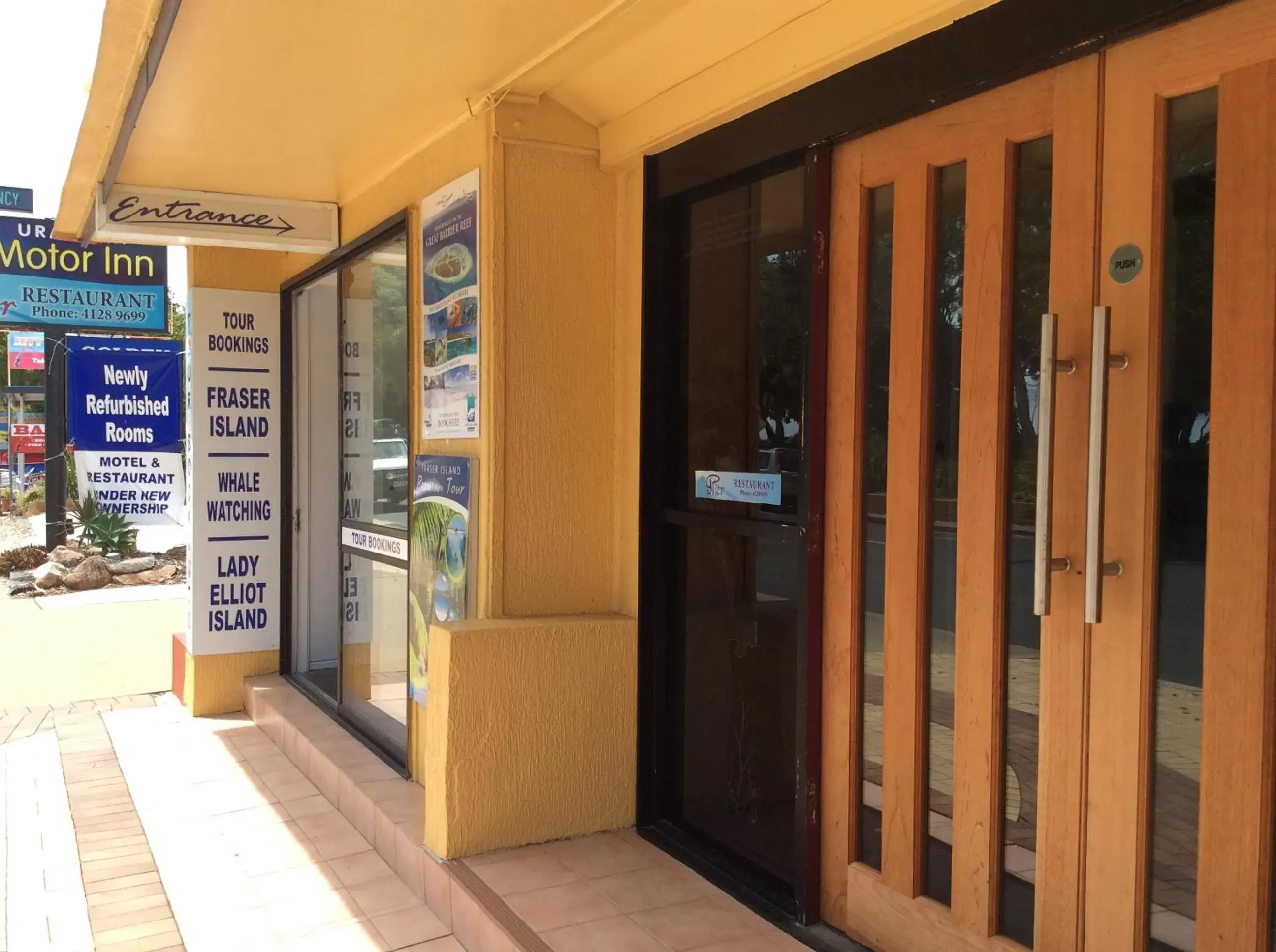 Facade/Entrance in Urangan Motor Inn