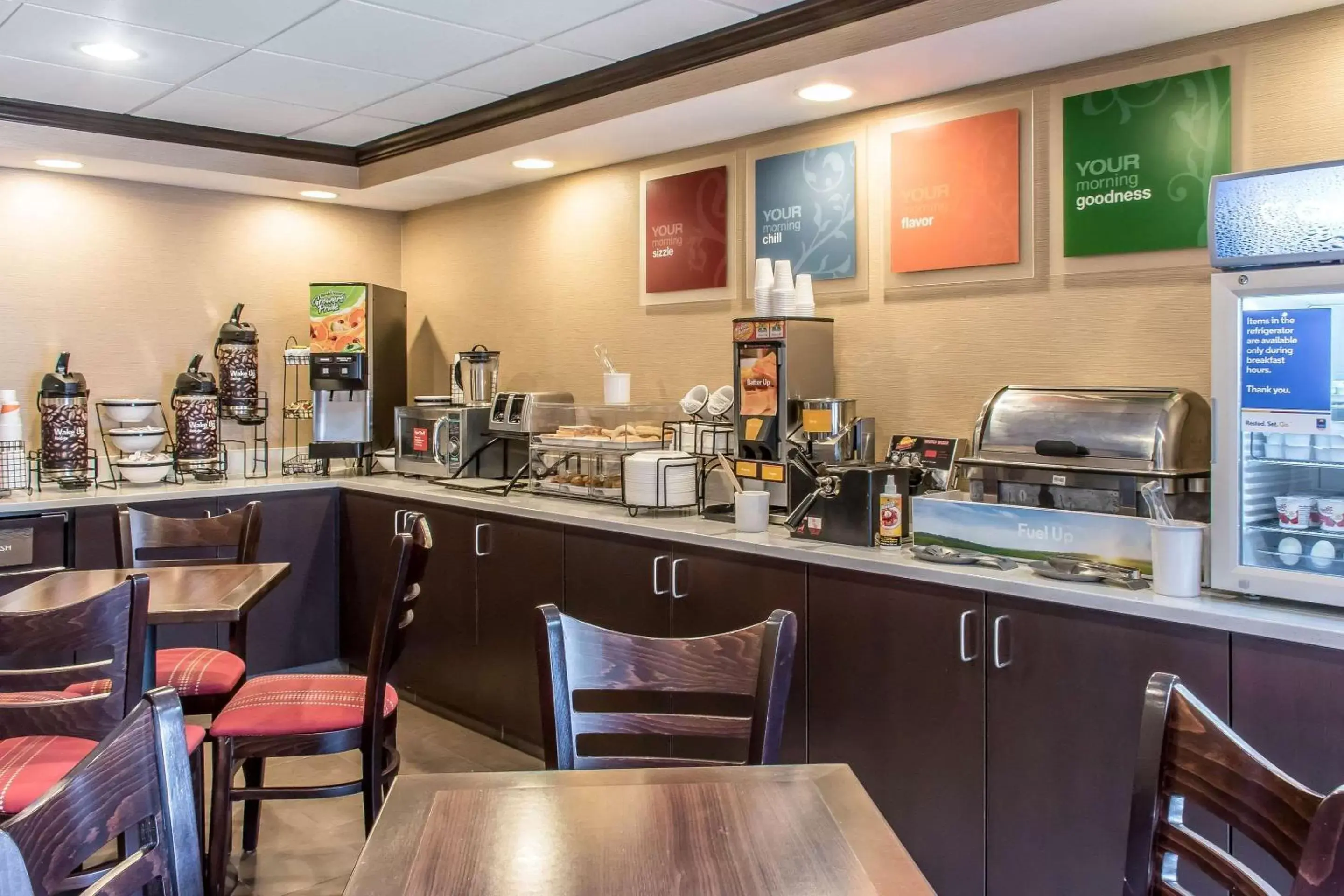 Breakfast, Restaurant/Places to Eat in Comfort Inn