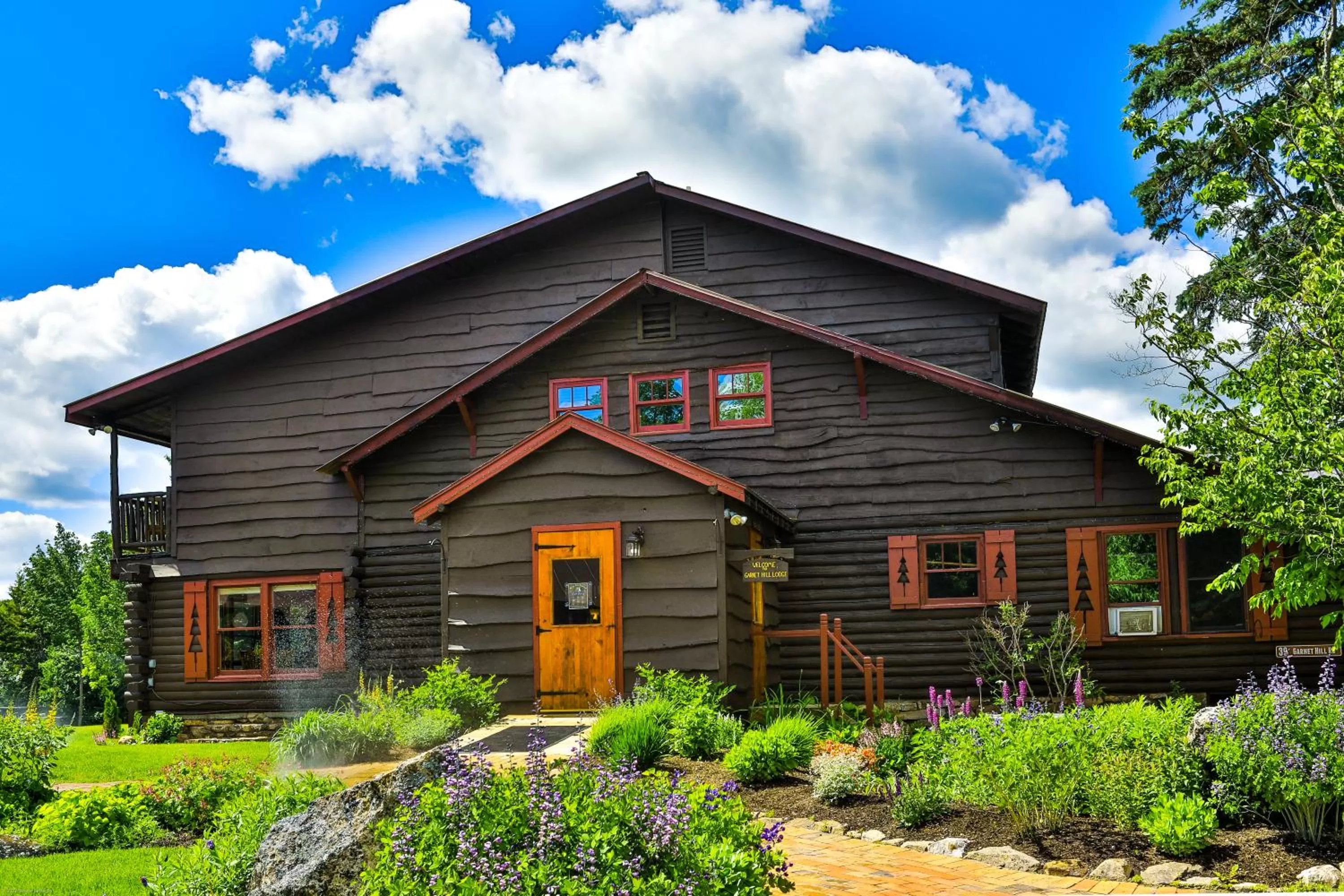 Property building in Garnet Hill Lodge