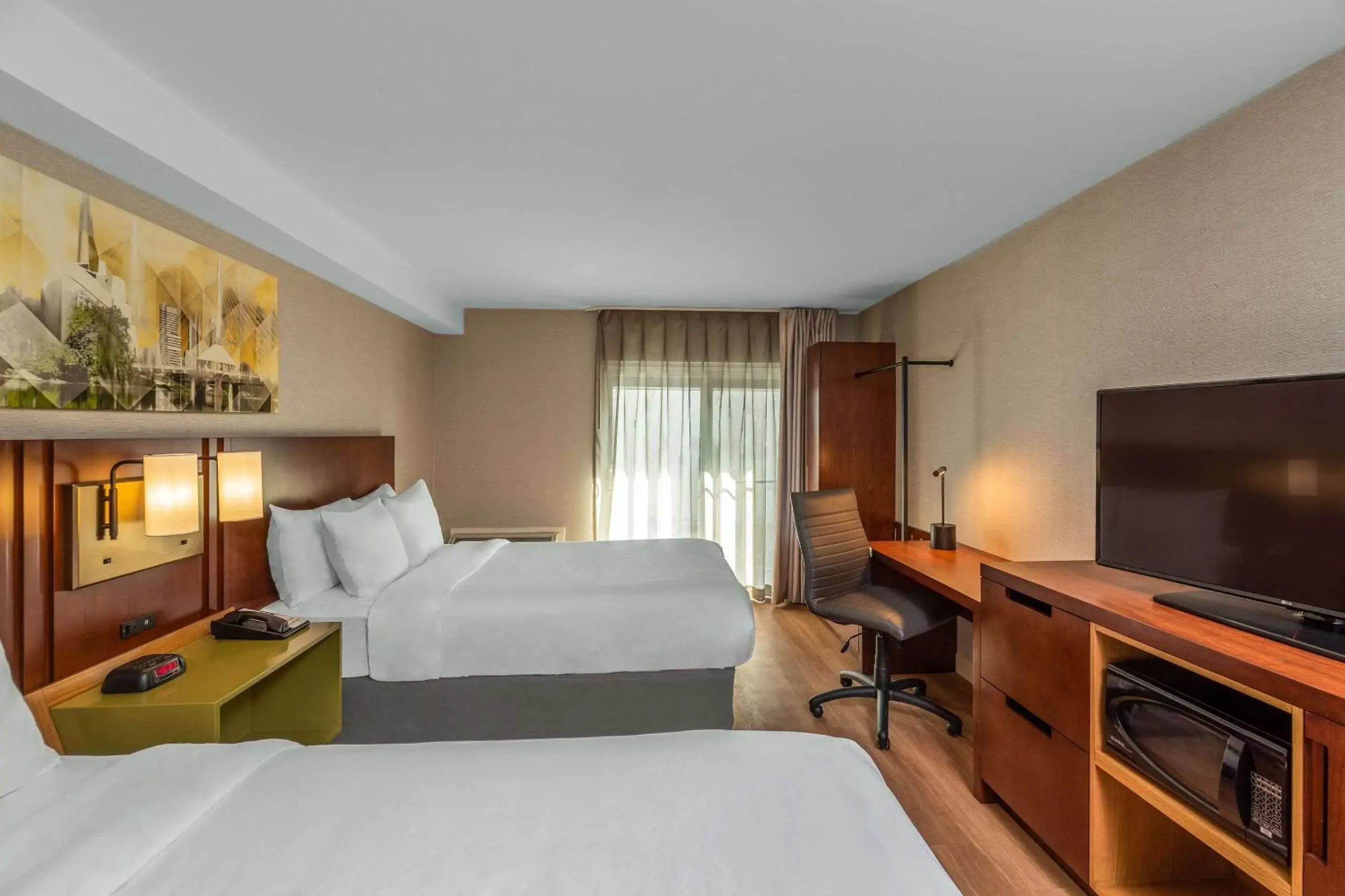 Upgrade Queen Room with Two Queen Beds in Comfort Inn Winnipeg Airport