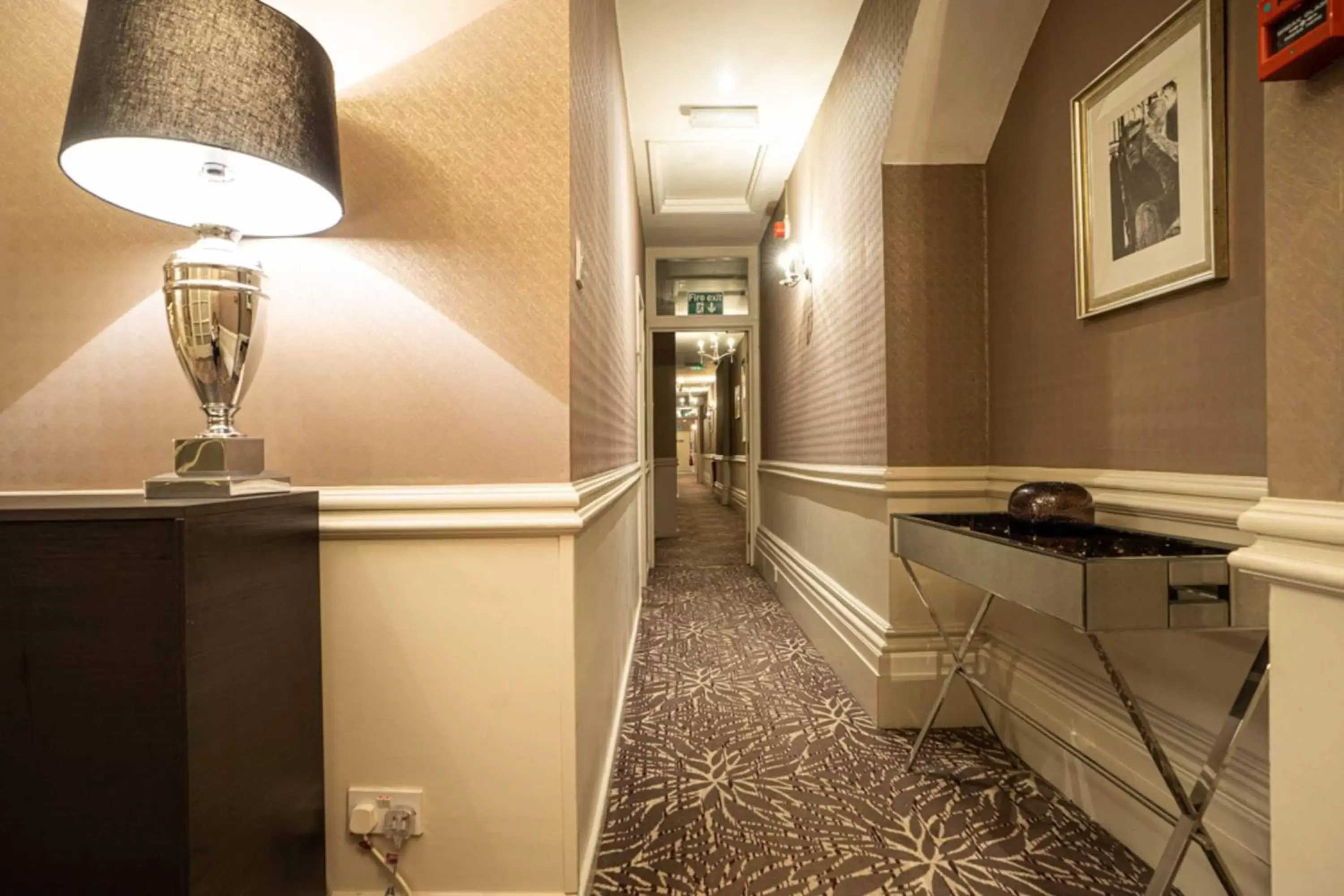 Area and facilities, Lobby/Reception in The Swan Hotel, Wells, Somerset