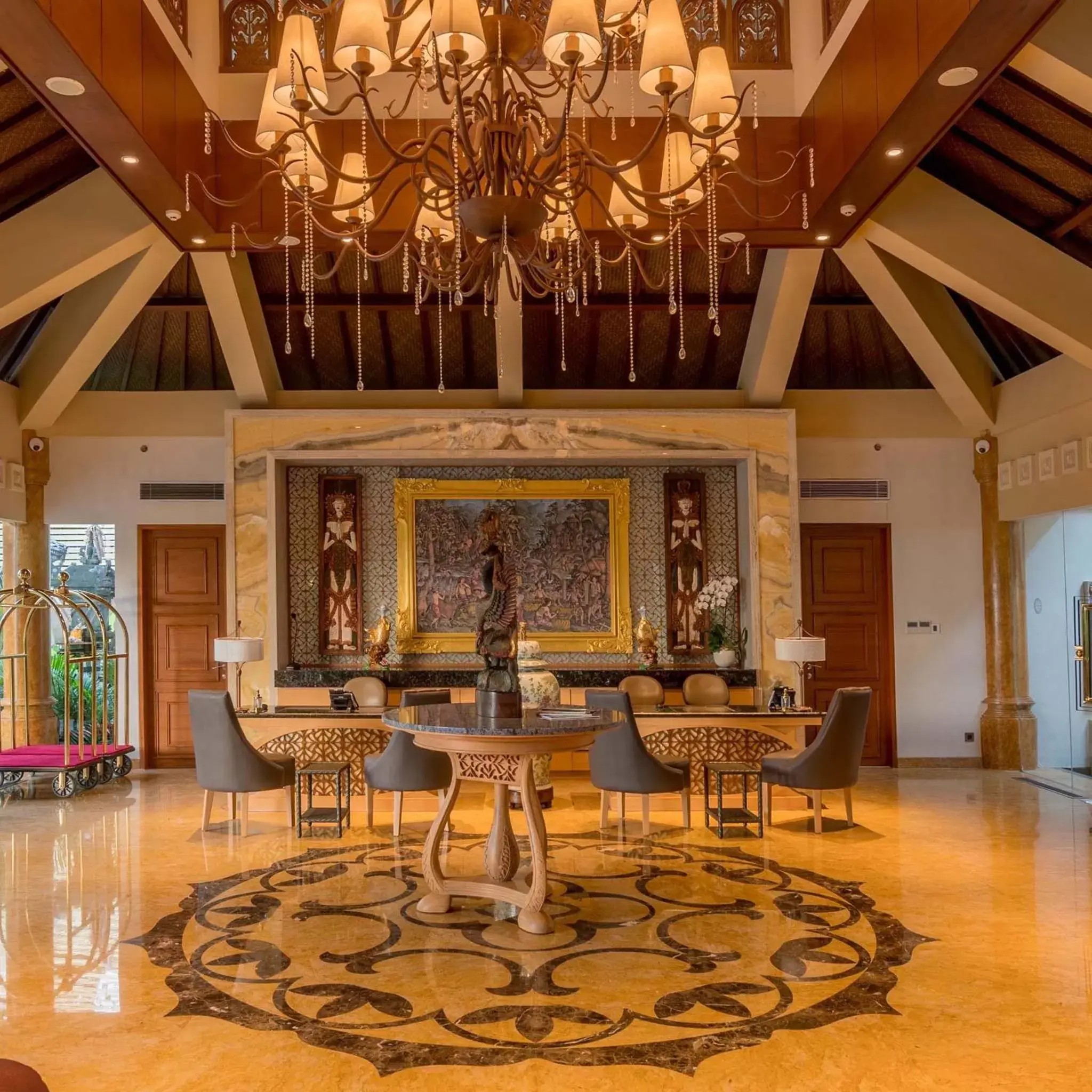 Lobby or reception, Lobby/Reception in SereS Springs Resort & Spa, Singakerta